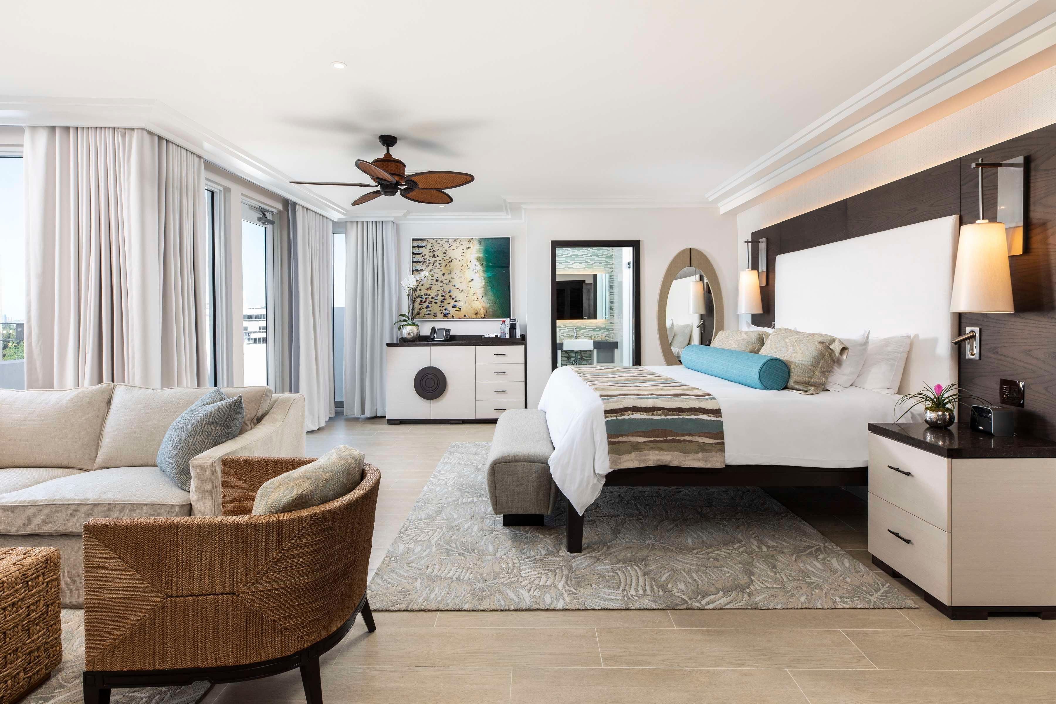 Junior Suite City View One Bedroom