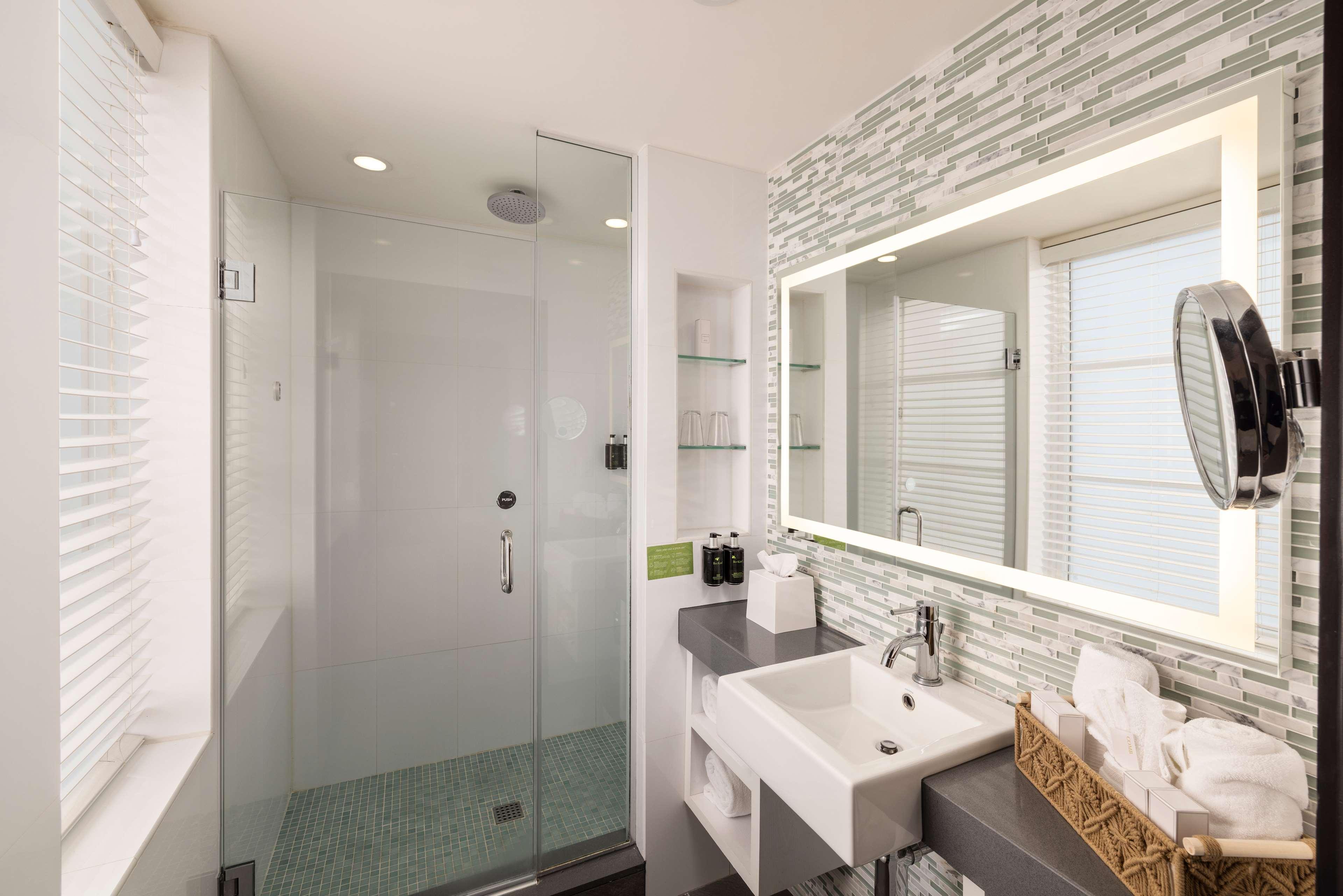 Junior Suite City View One Bedroom