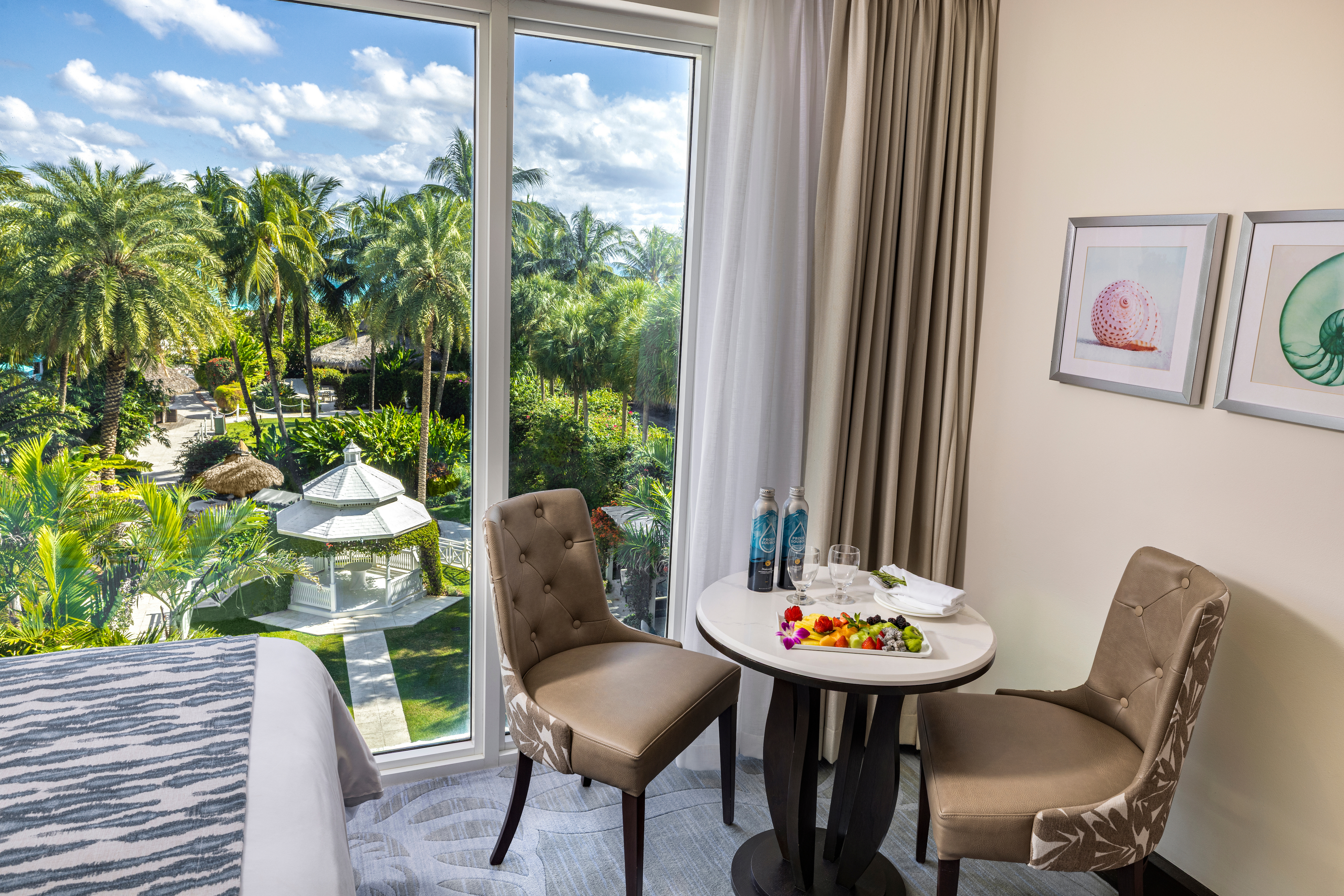 Double Ocean Front Two Double Beds