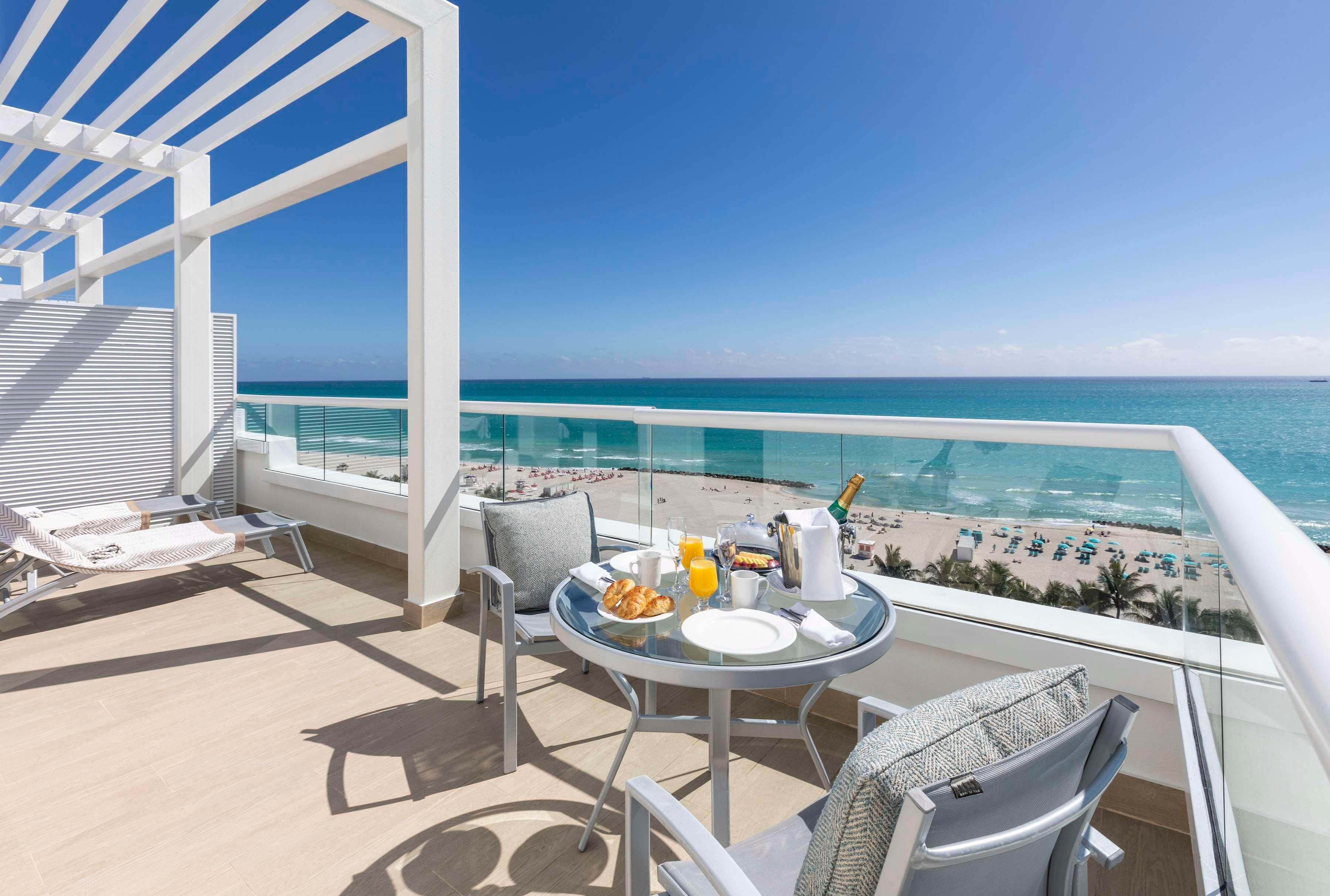 Studio King Size Bed