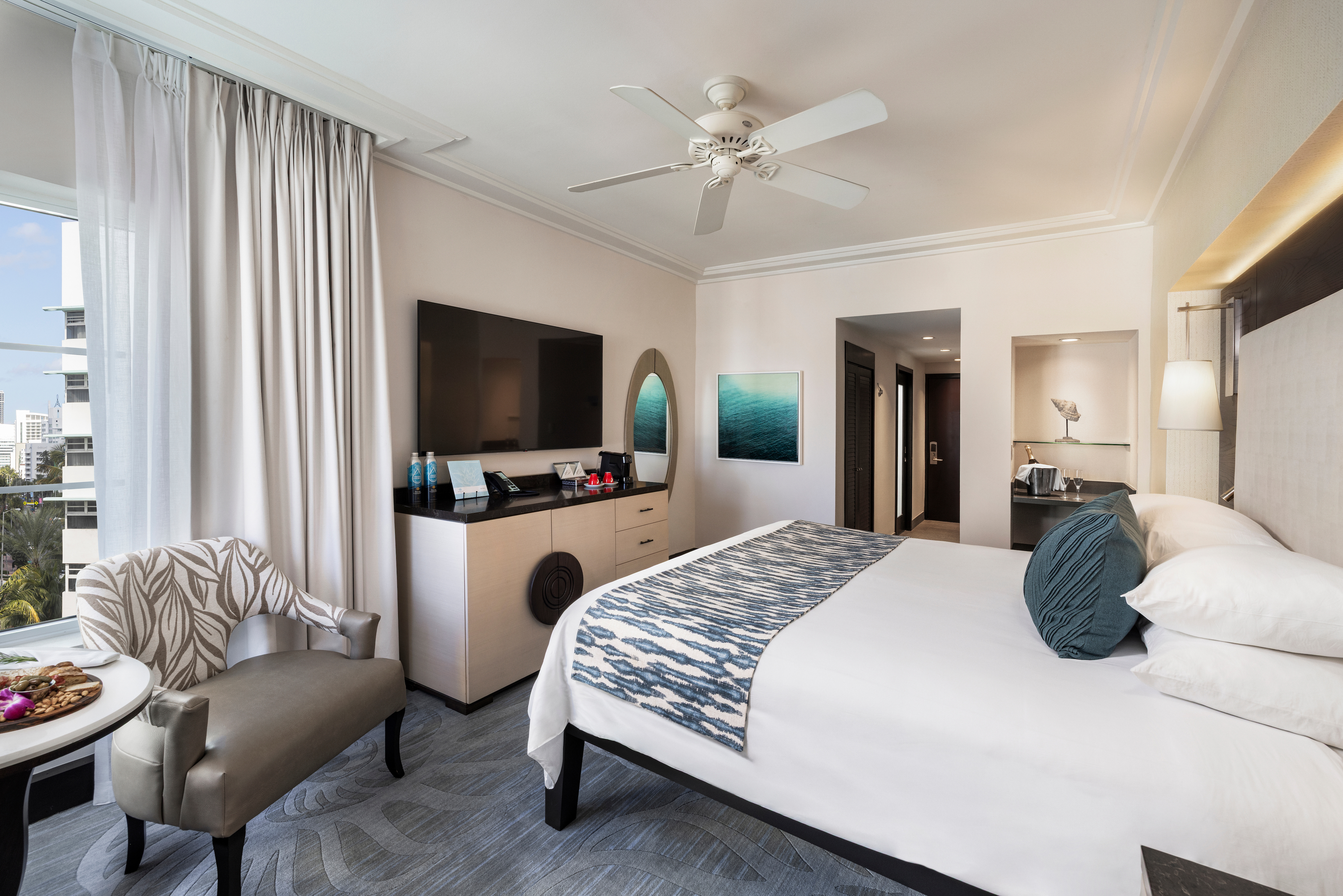 Double City View King Bed