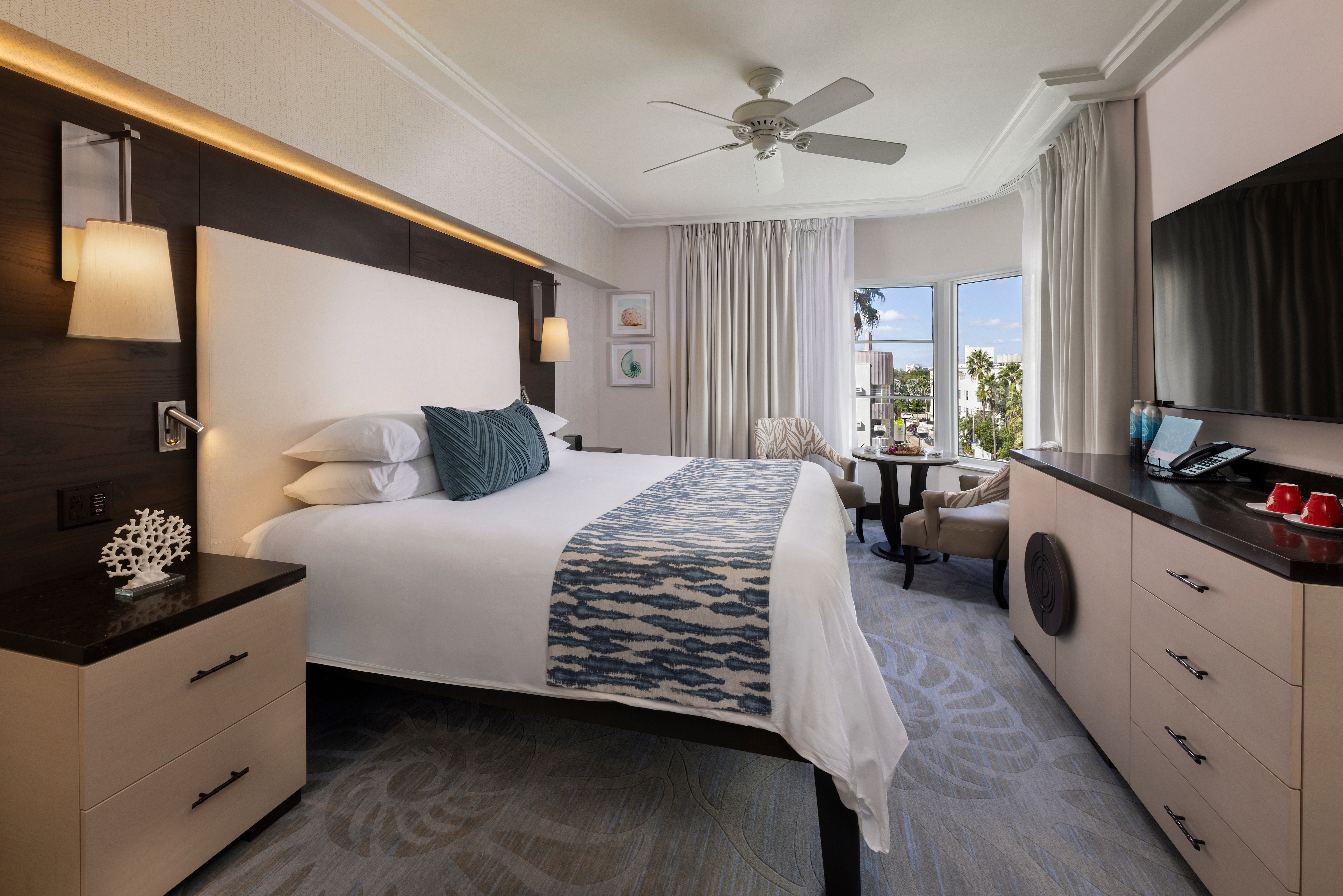 Double City View King Bed