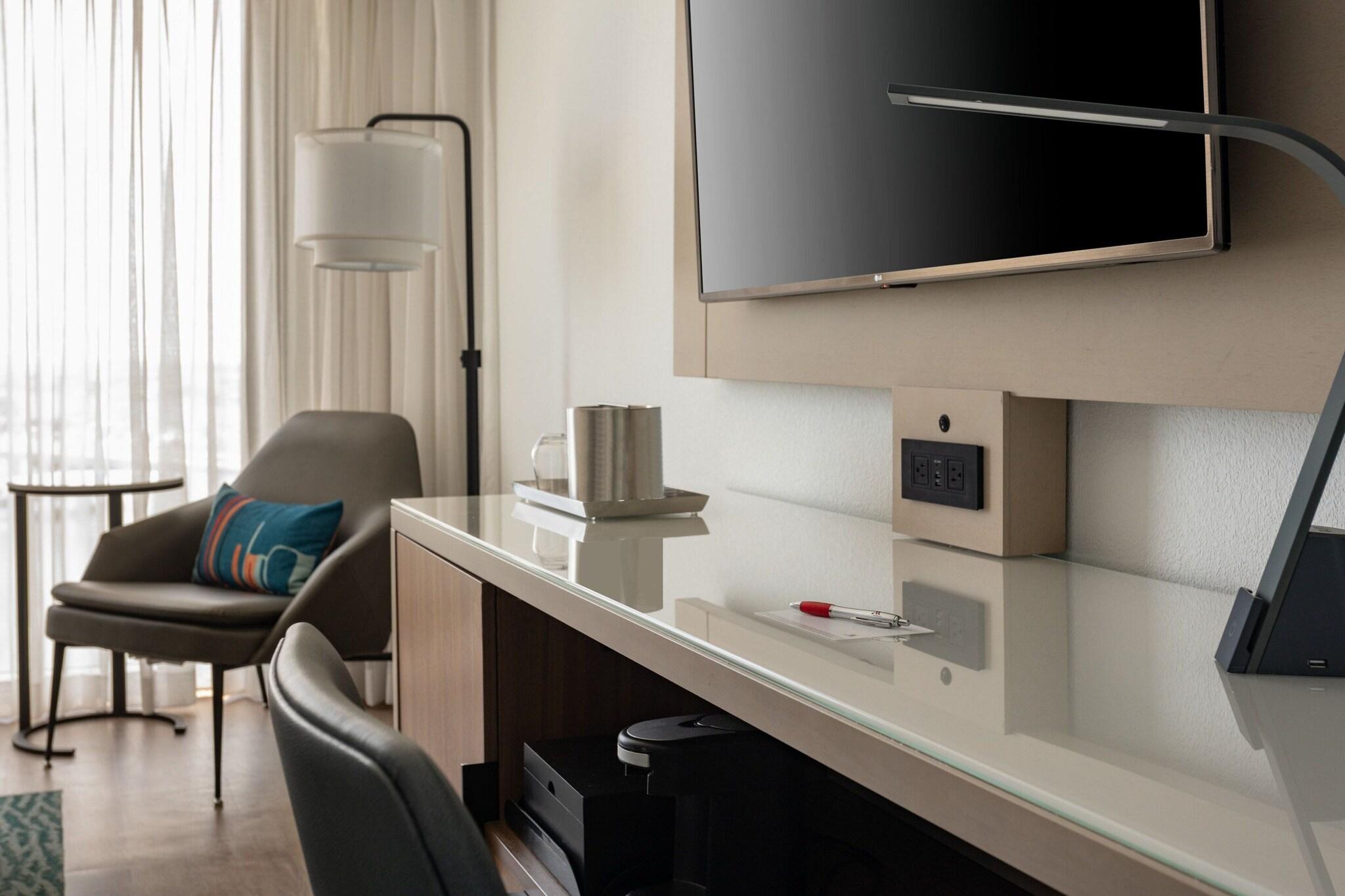 Double Bay View King Bed