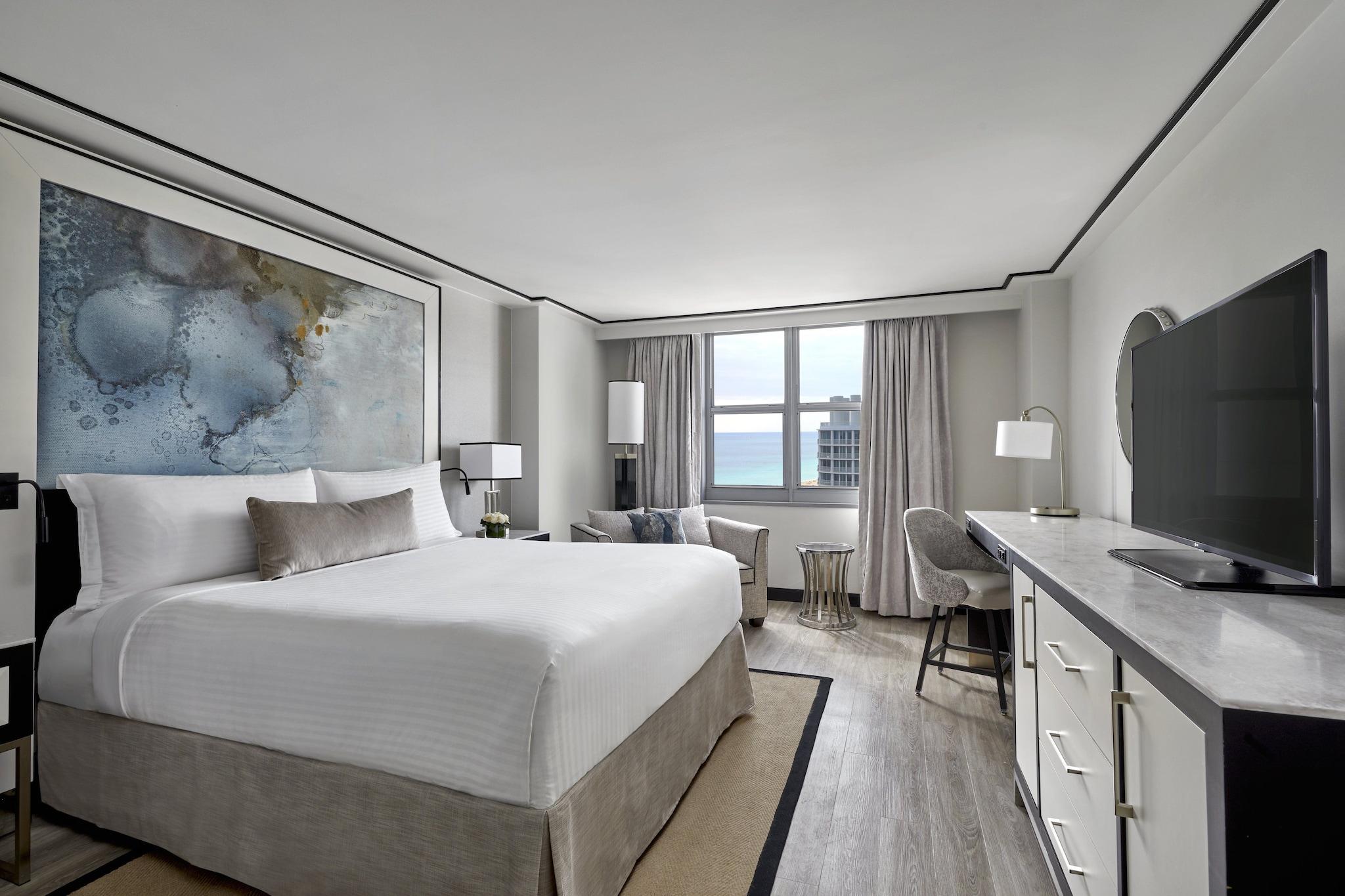 Double Partial Ocean View King Bed