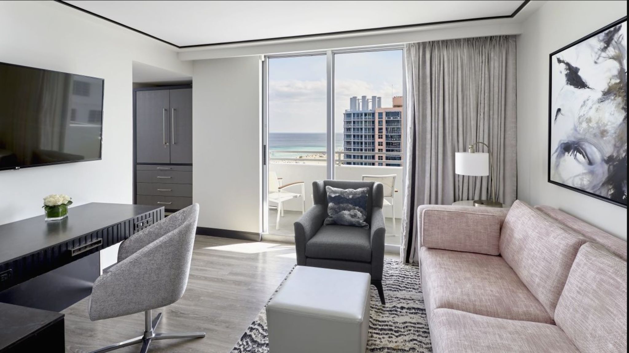 Junior Suite Ocean Front with Balcony