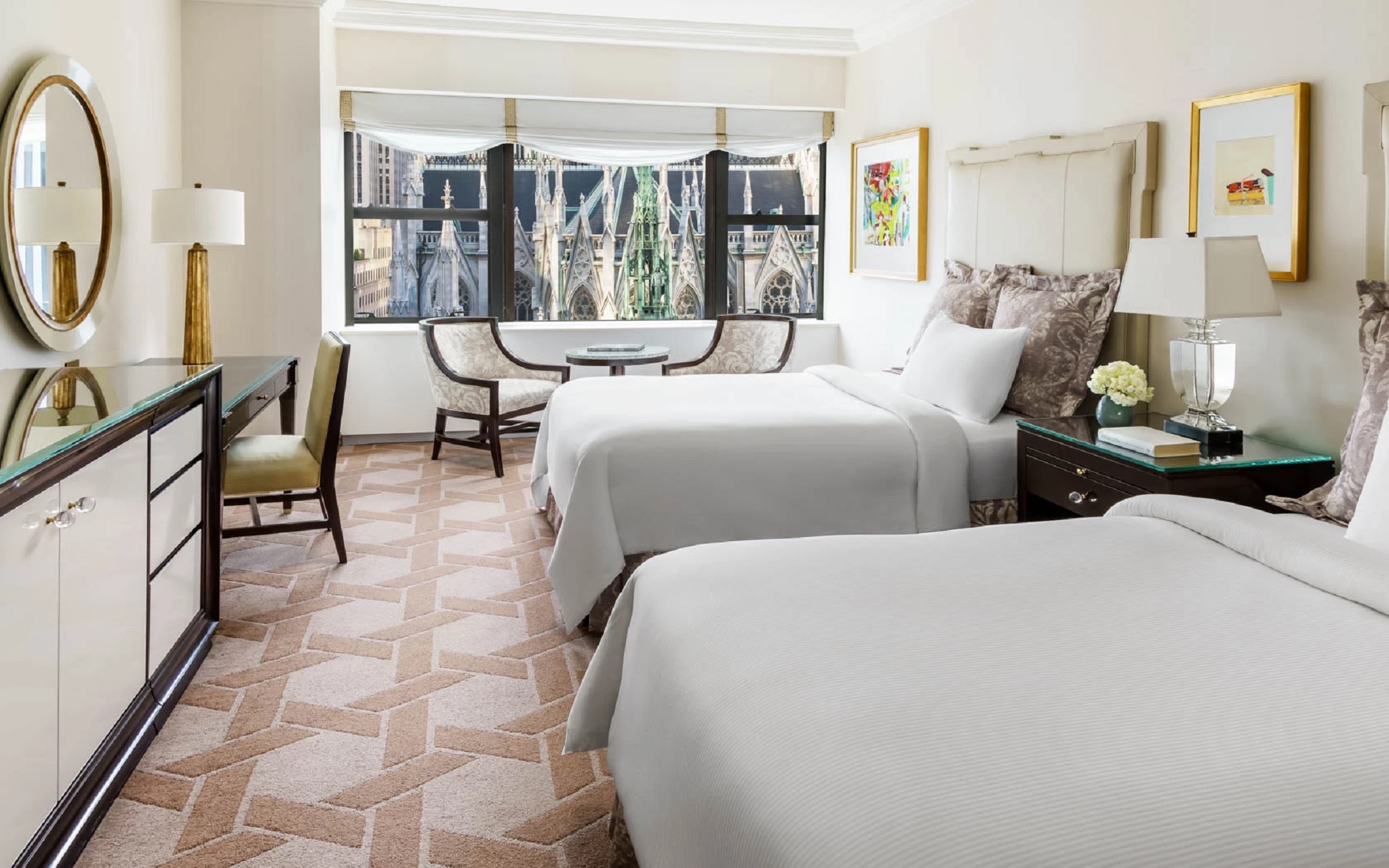 Room City View Two Beds