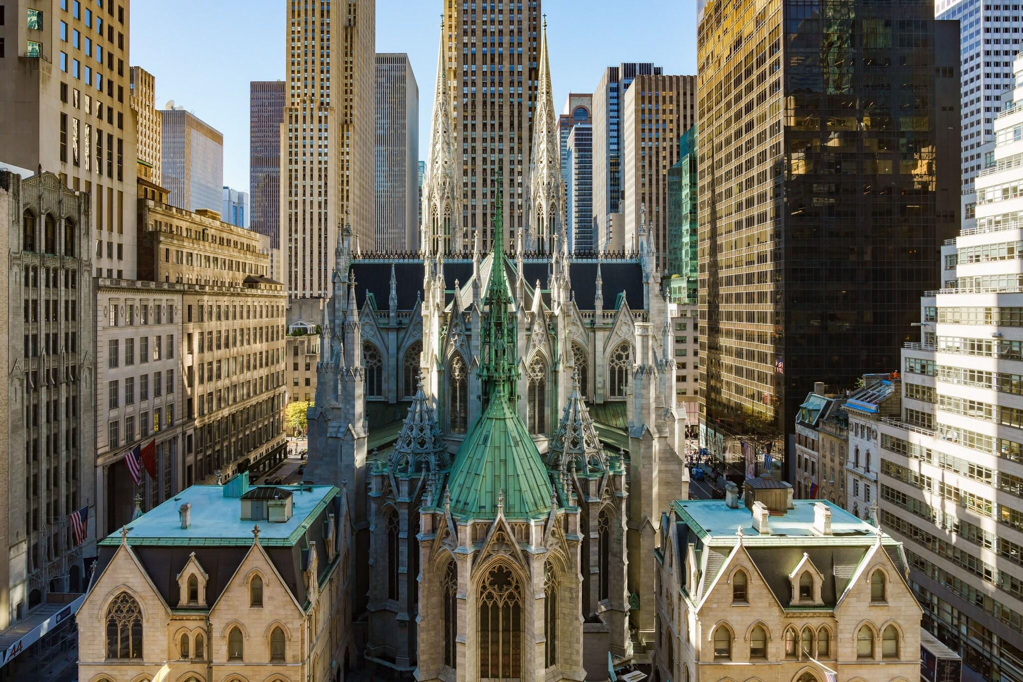 Studio King Size Bed