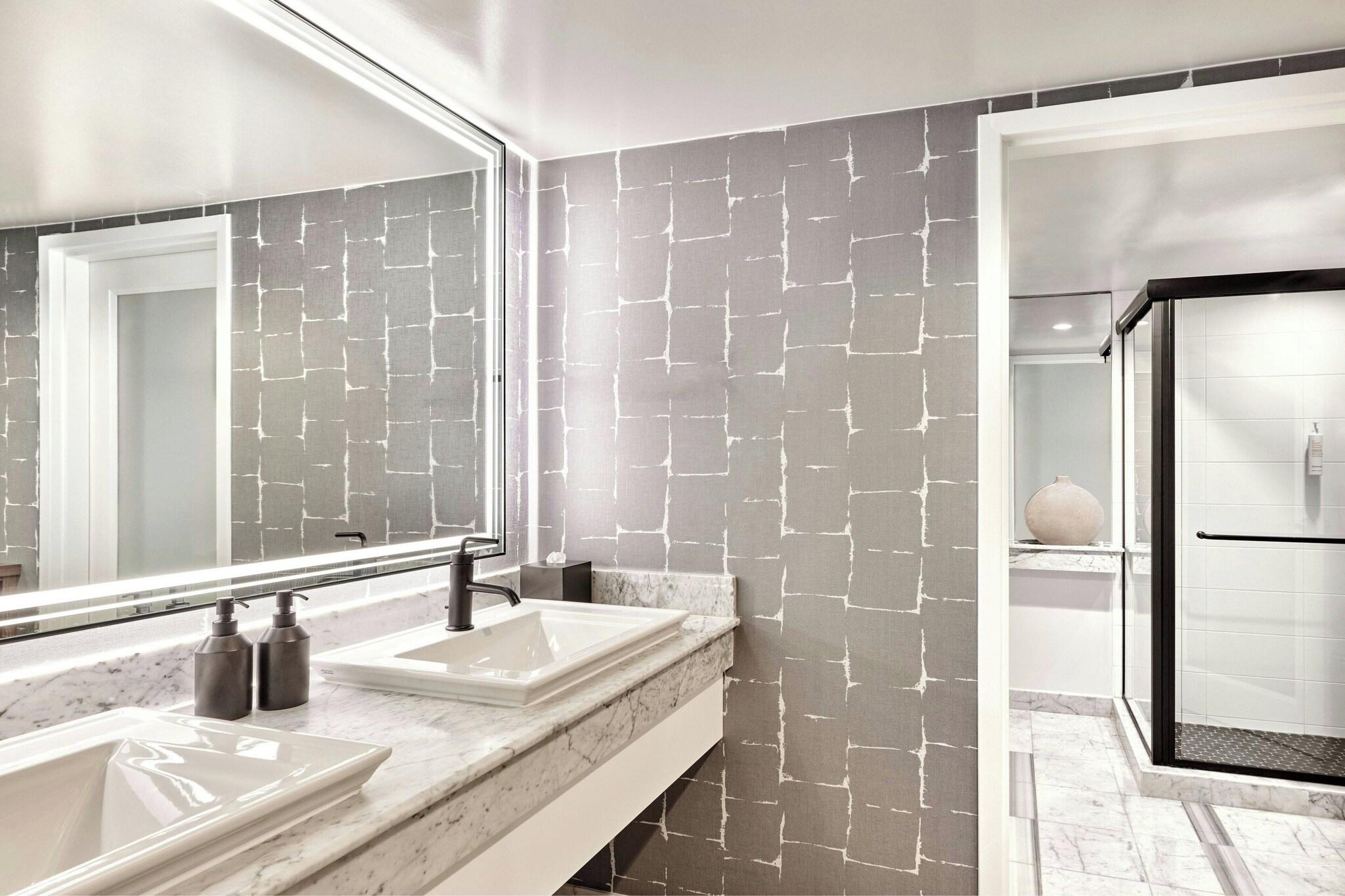 Suite with Double Bed