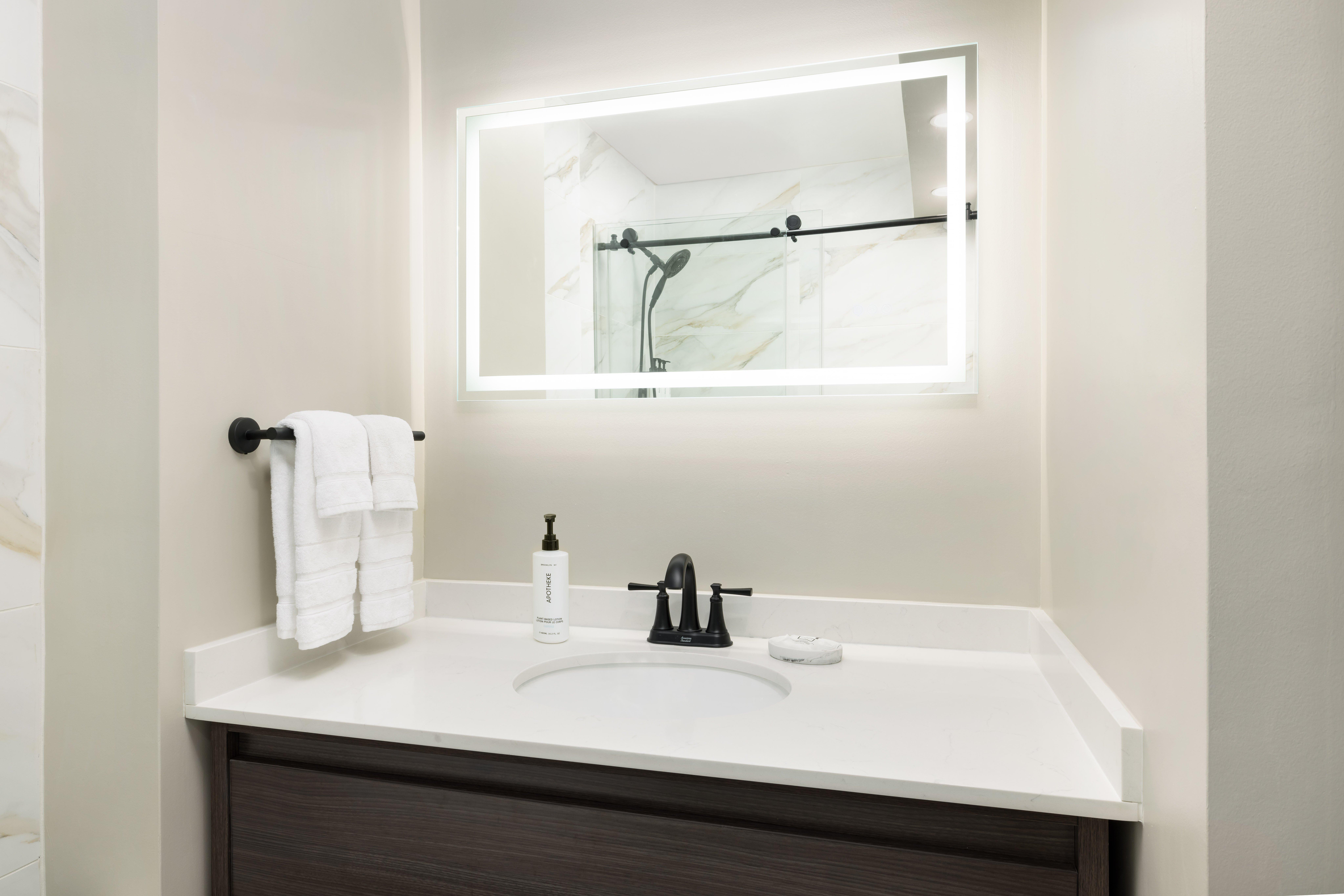 Double Two Queen Beds Premium