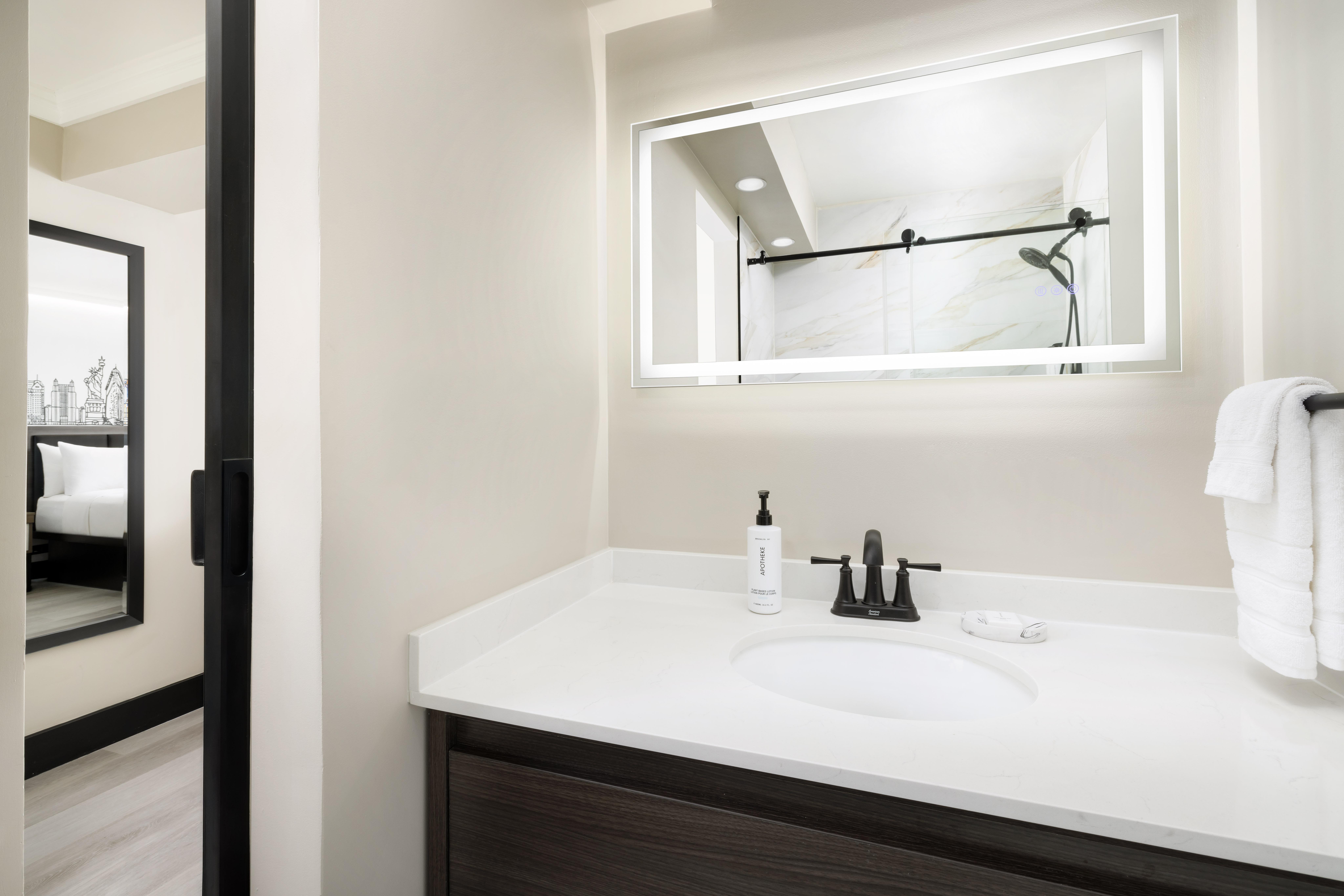 Double Two Queen Beds Premium