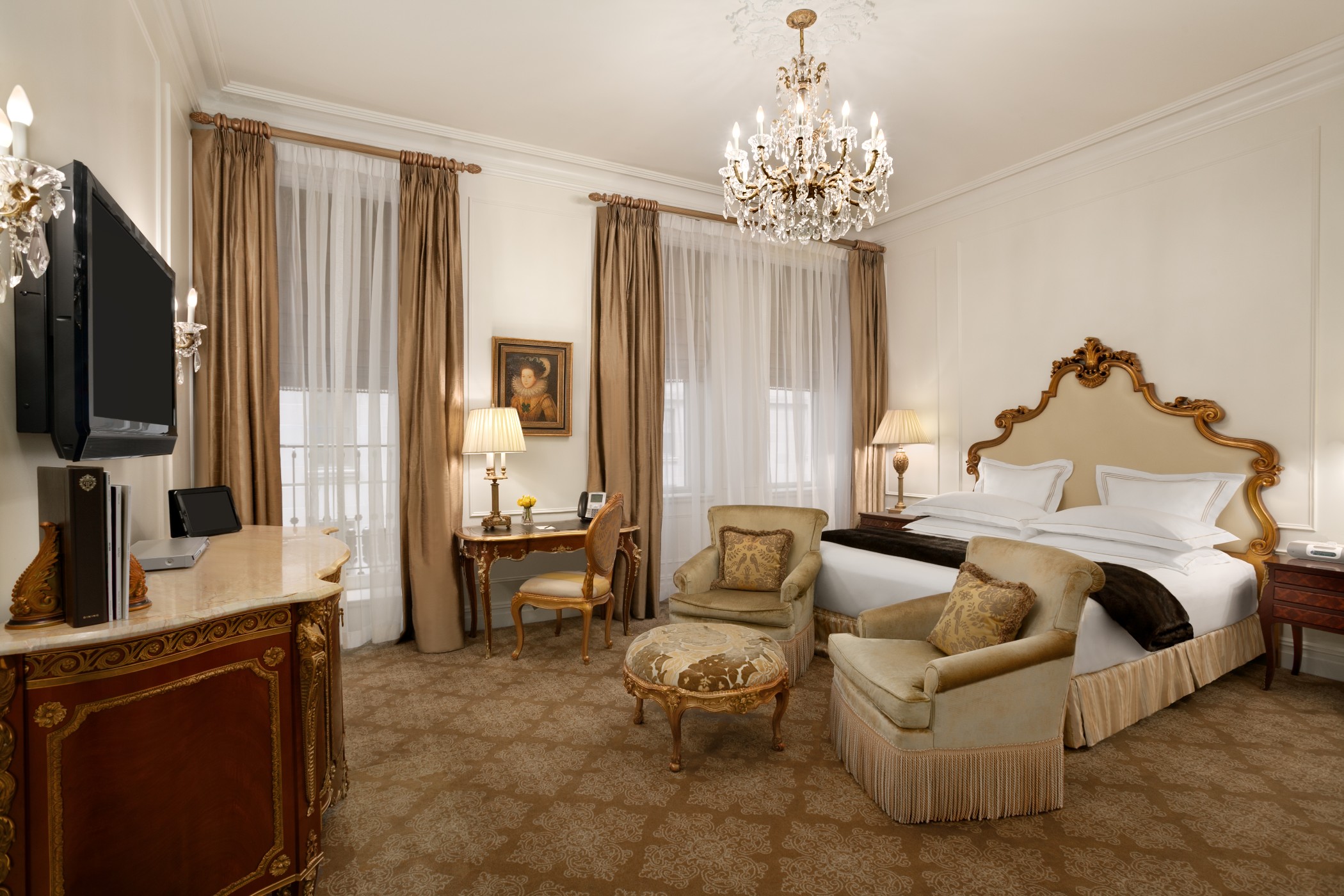 Double Deluxe King Bed