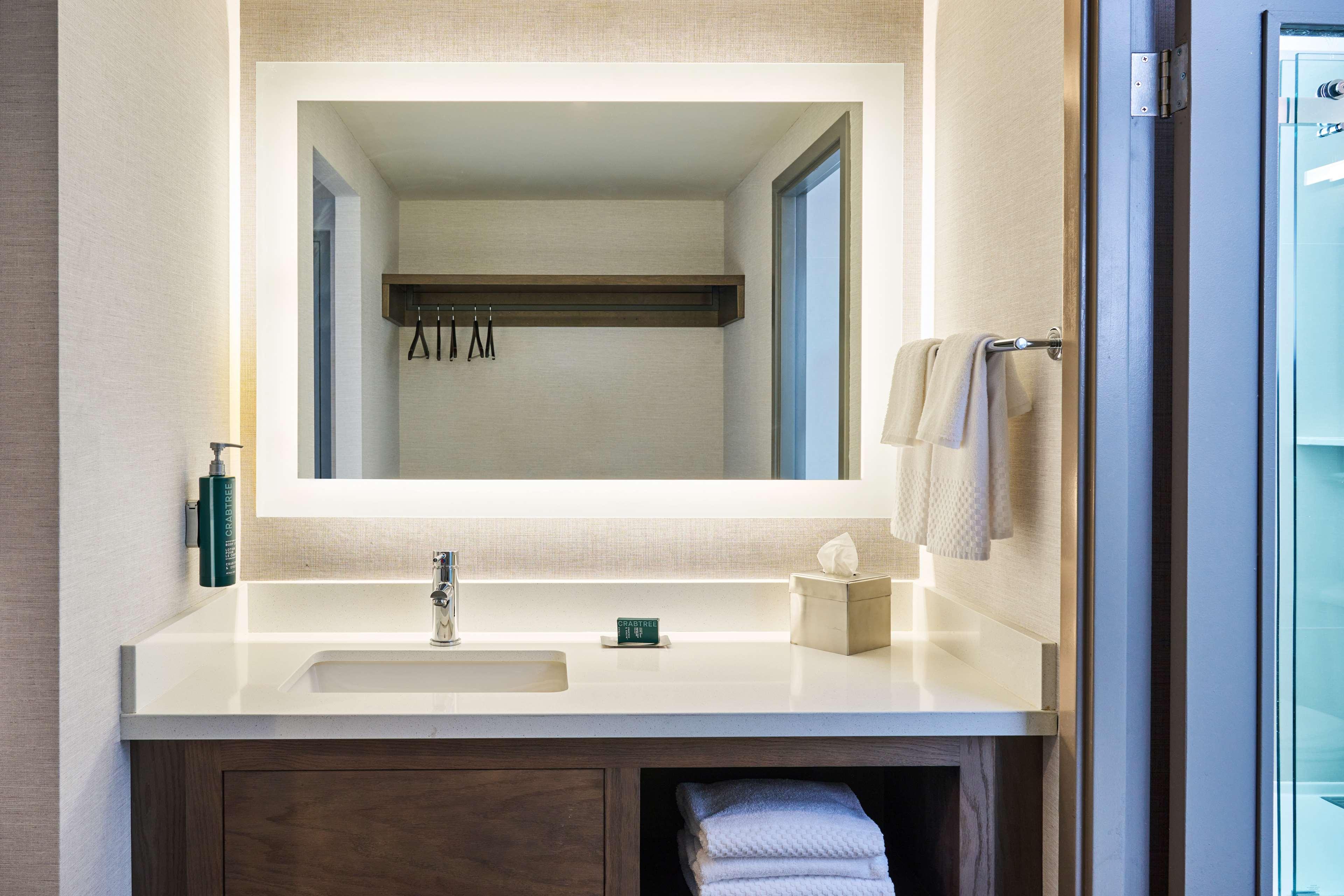 Studio King Size Bed