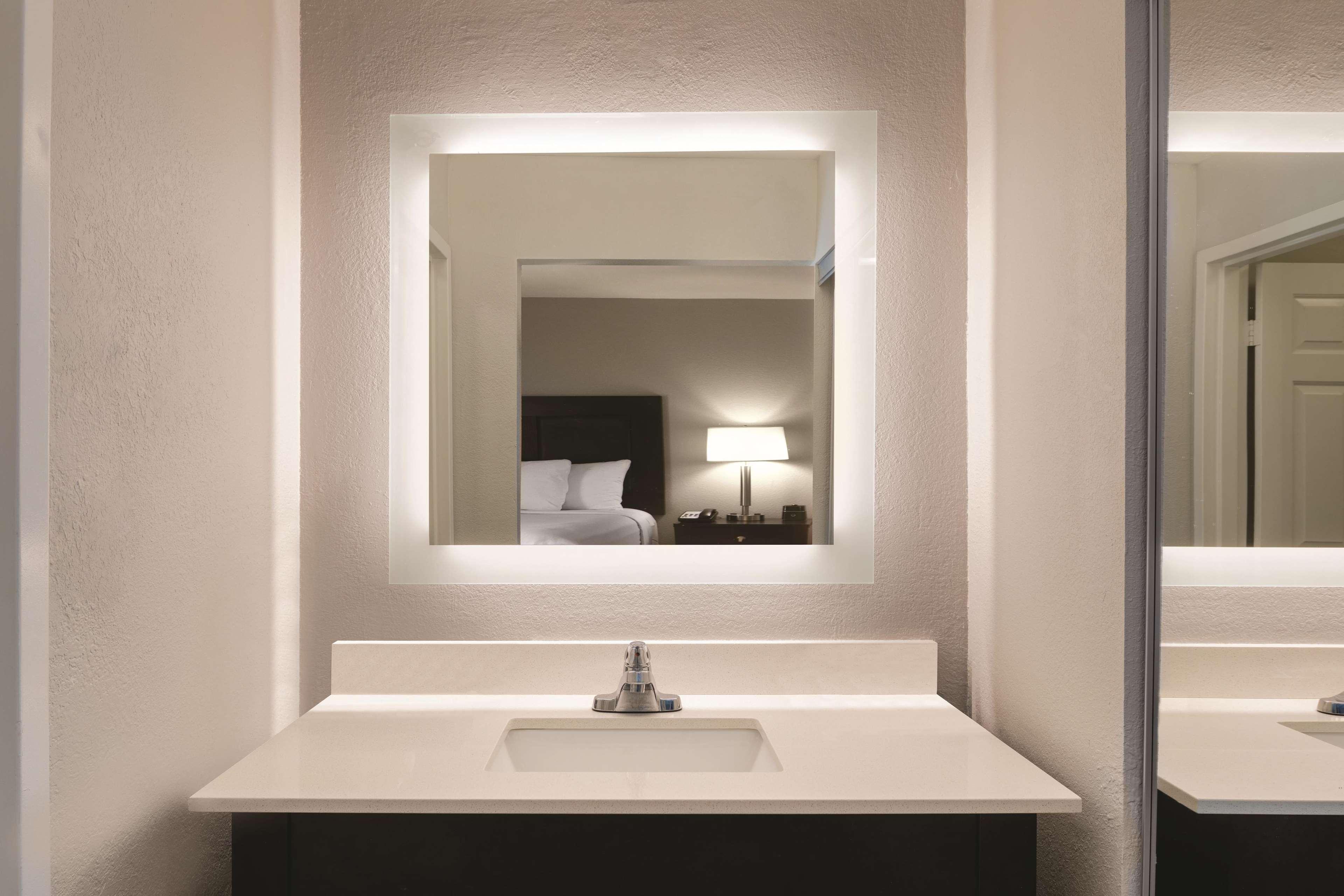 Room Executive King Bed