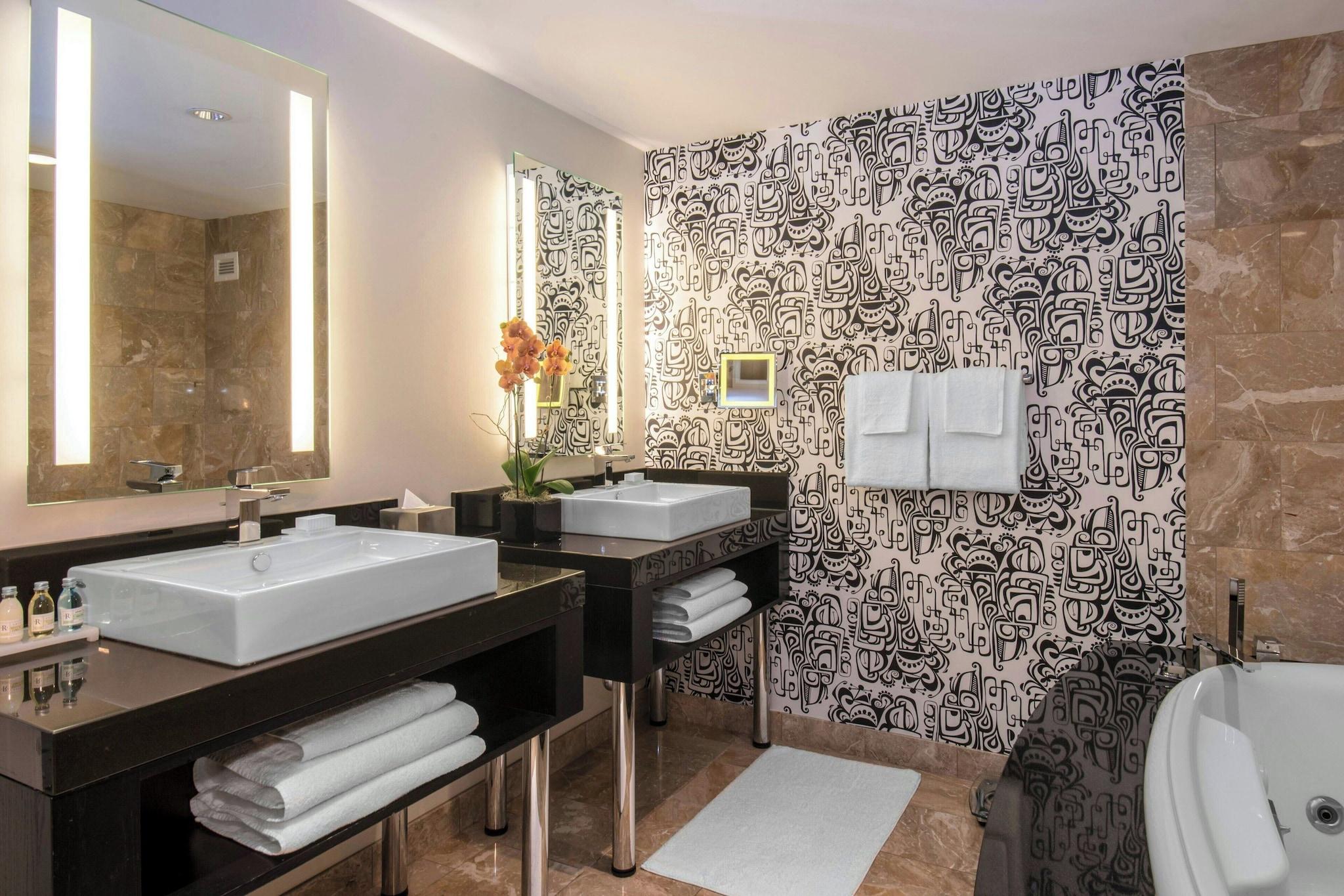 Quadruple Accessible Two Double Beds