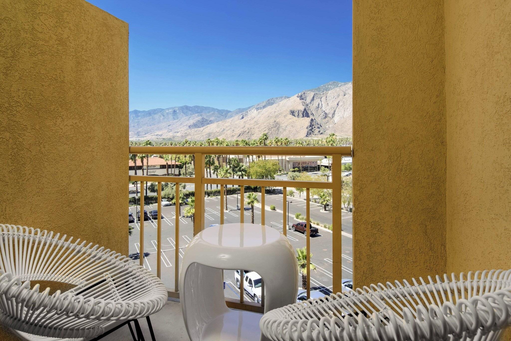 Junior Suite Mountain View
