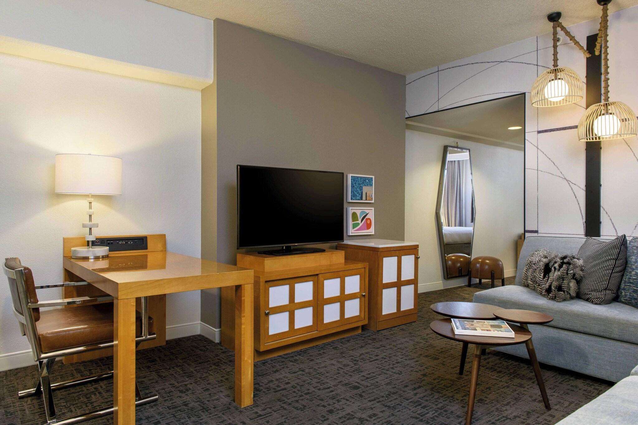 Junior Suite Mountain View