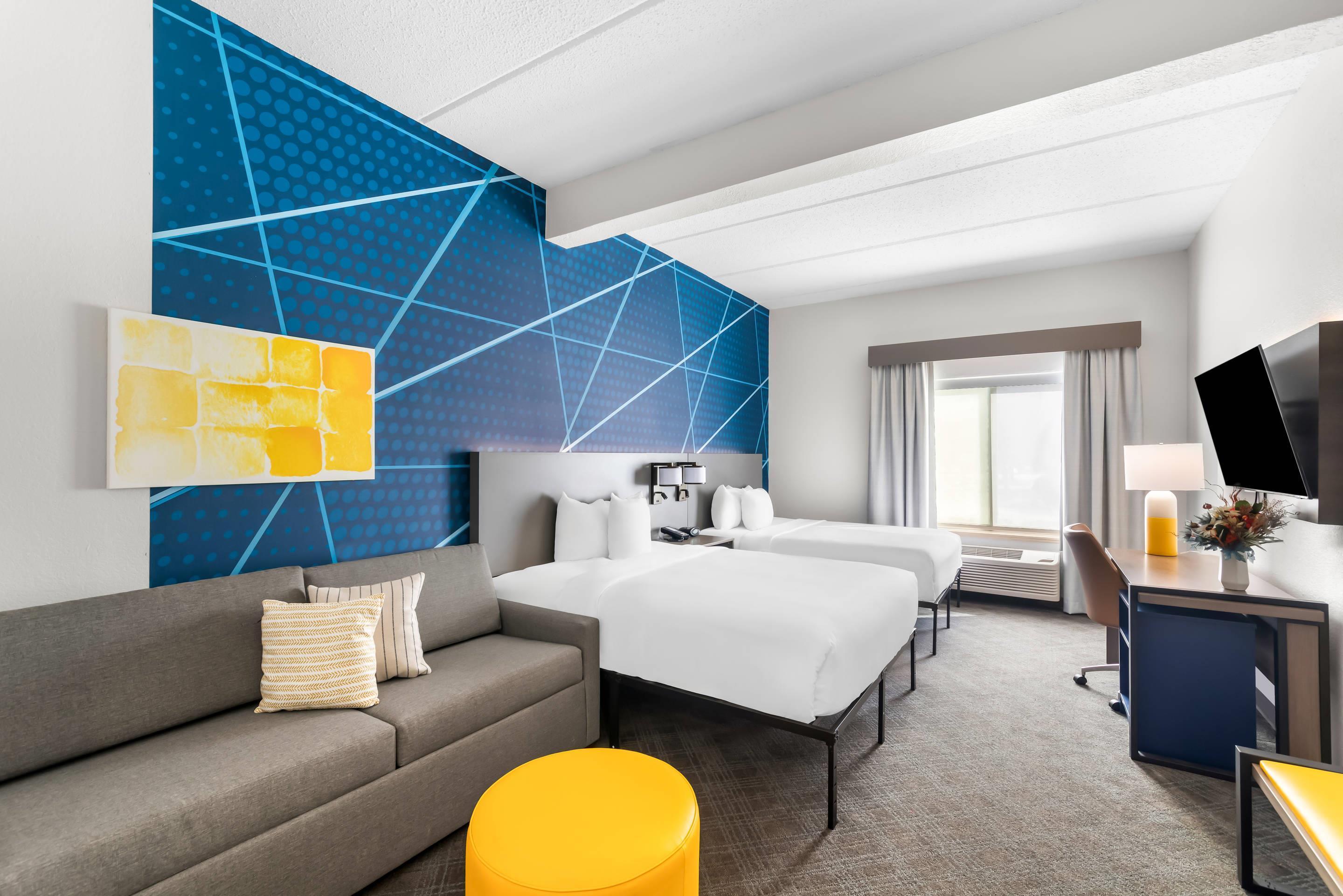 Suite Two Queen Beds Non Smoking