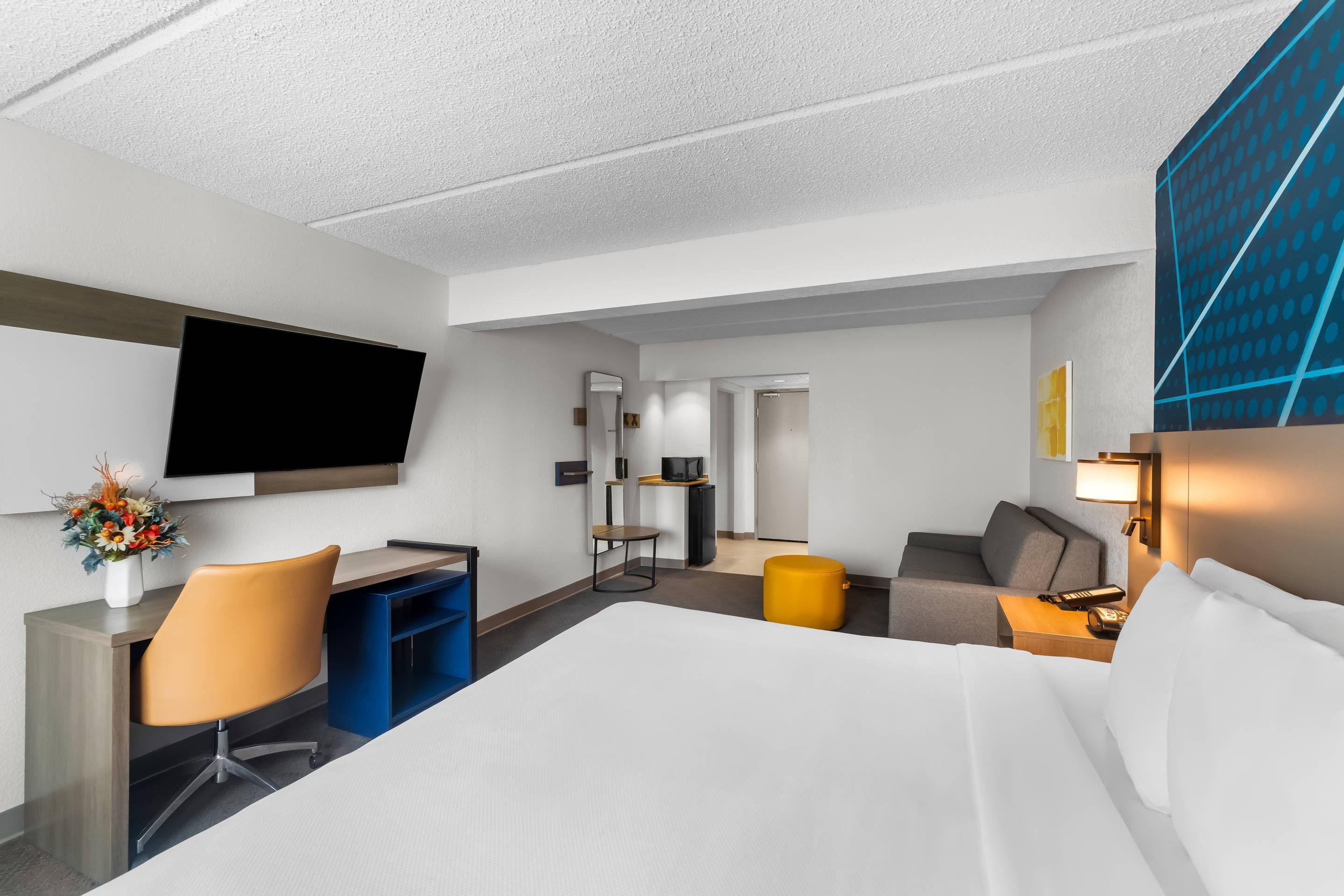 Suite King Size Bed