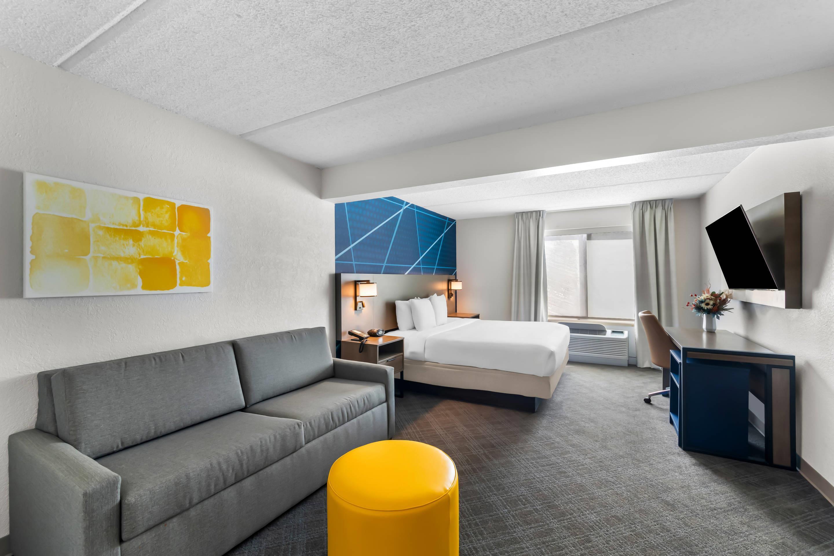 Suite King Size Bed