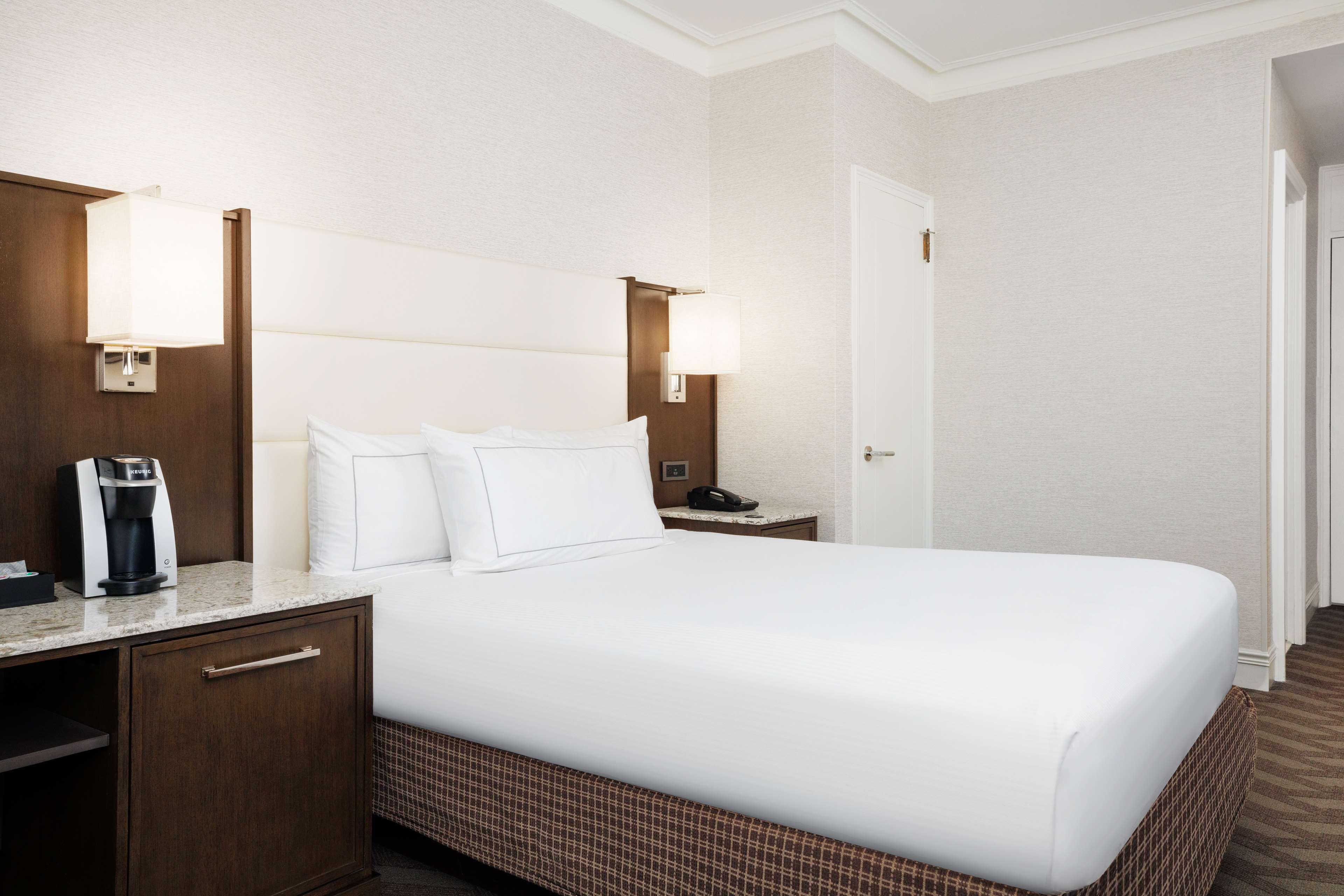 Double Deluxe King Bed