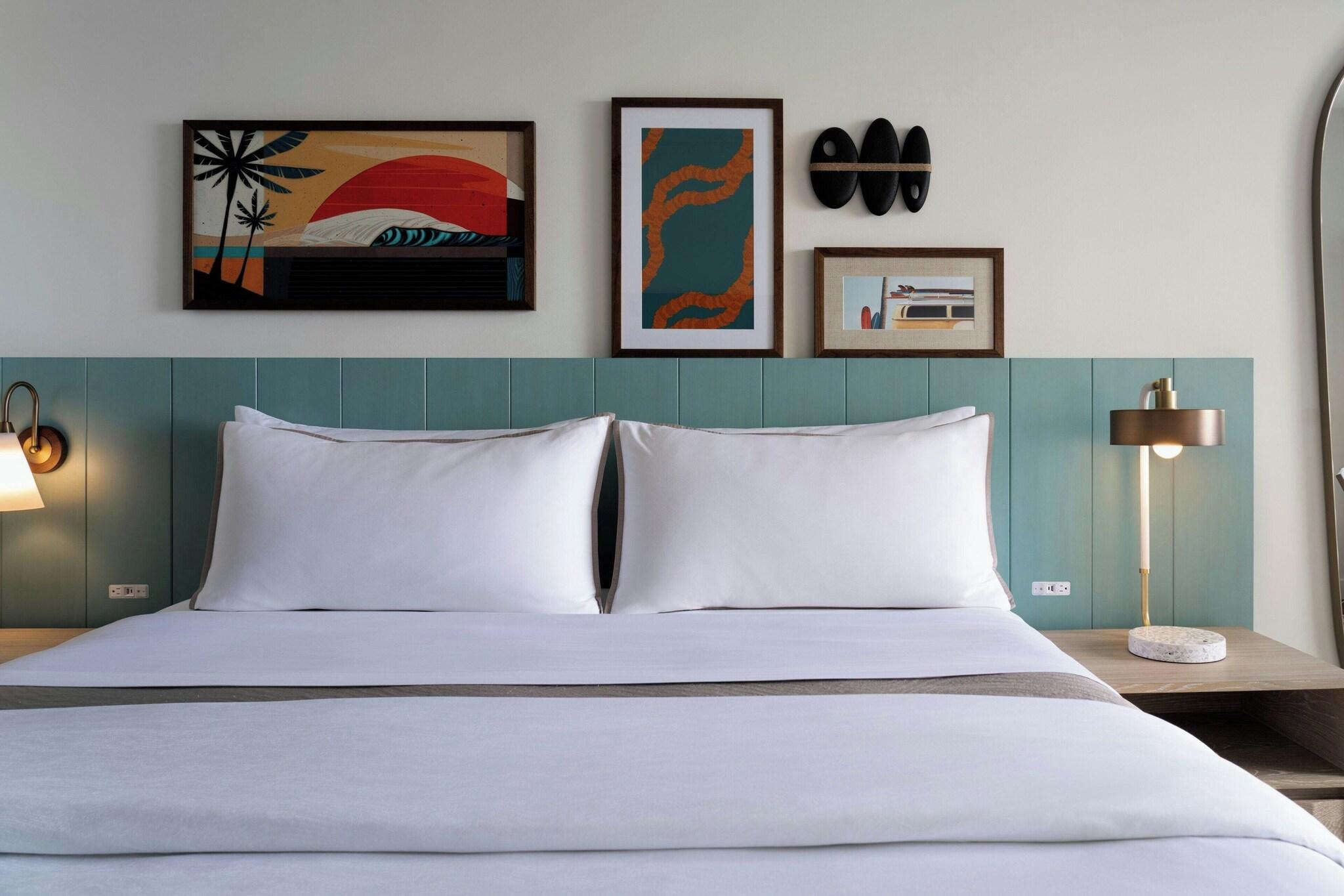 Quadruple Two Queen Beds
