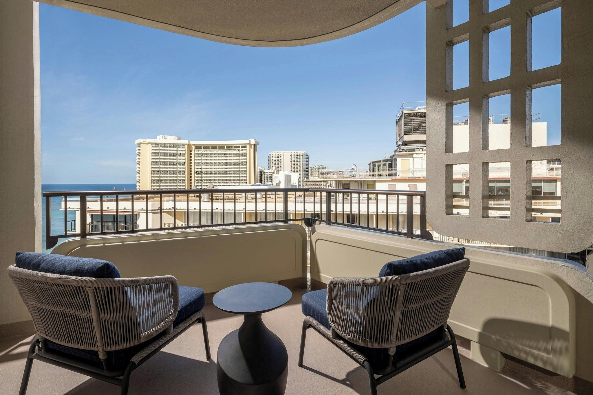 Double Partial Ocean View King Bed