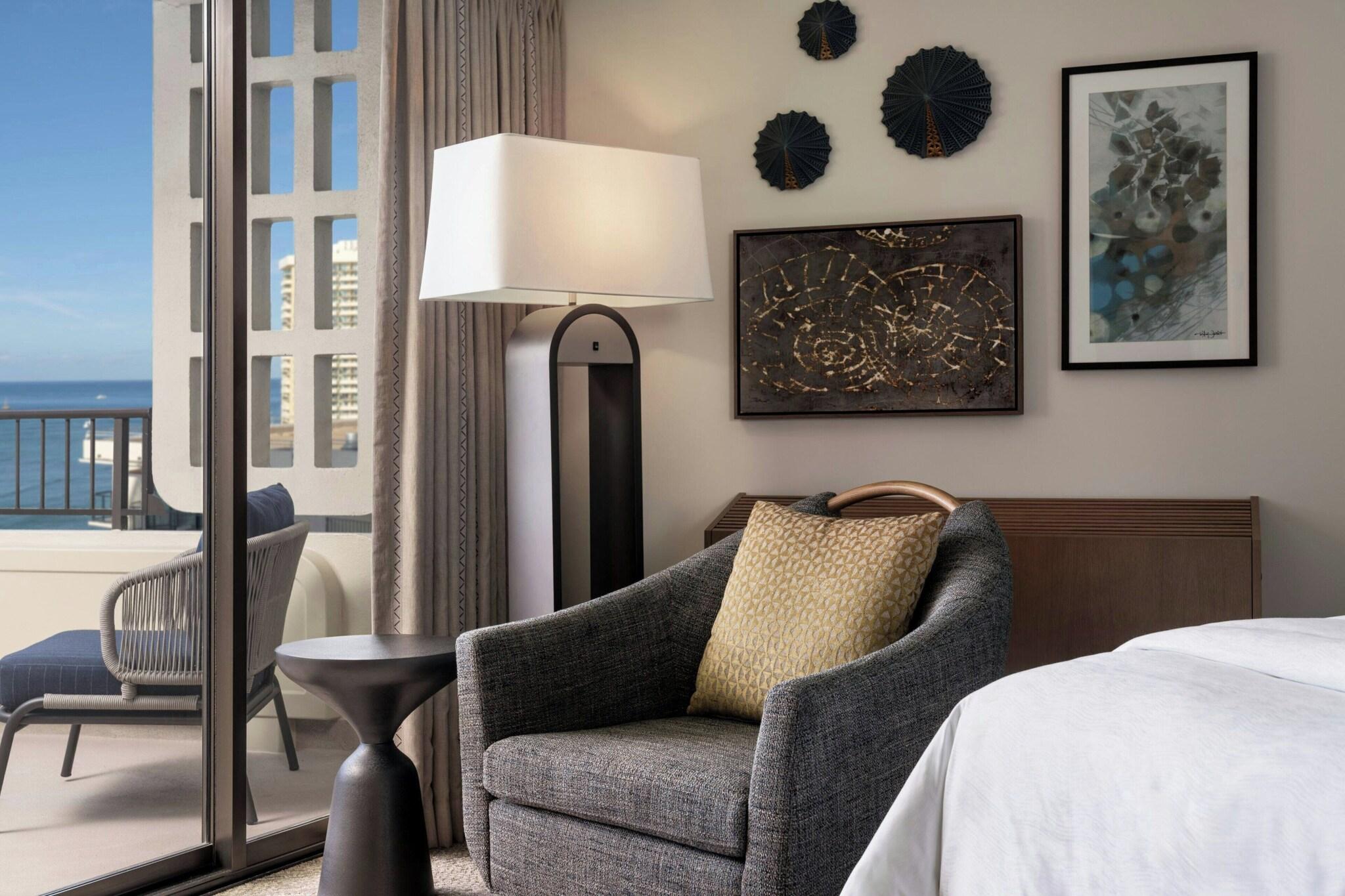 Suite Ocean Front King Bed