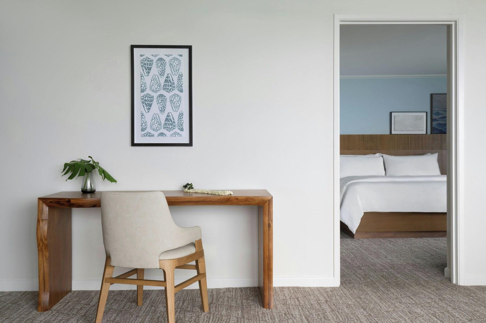 Suite Ocean Front King Bed