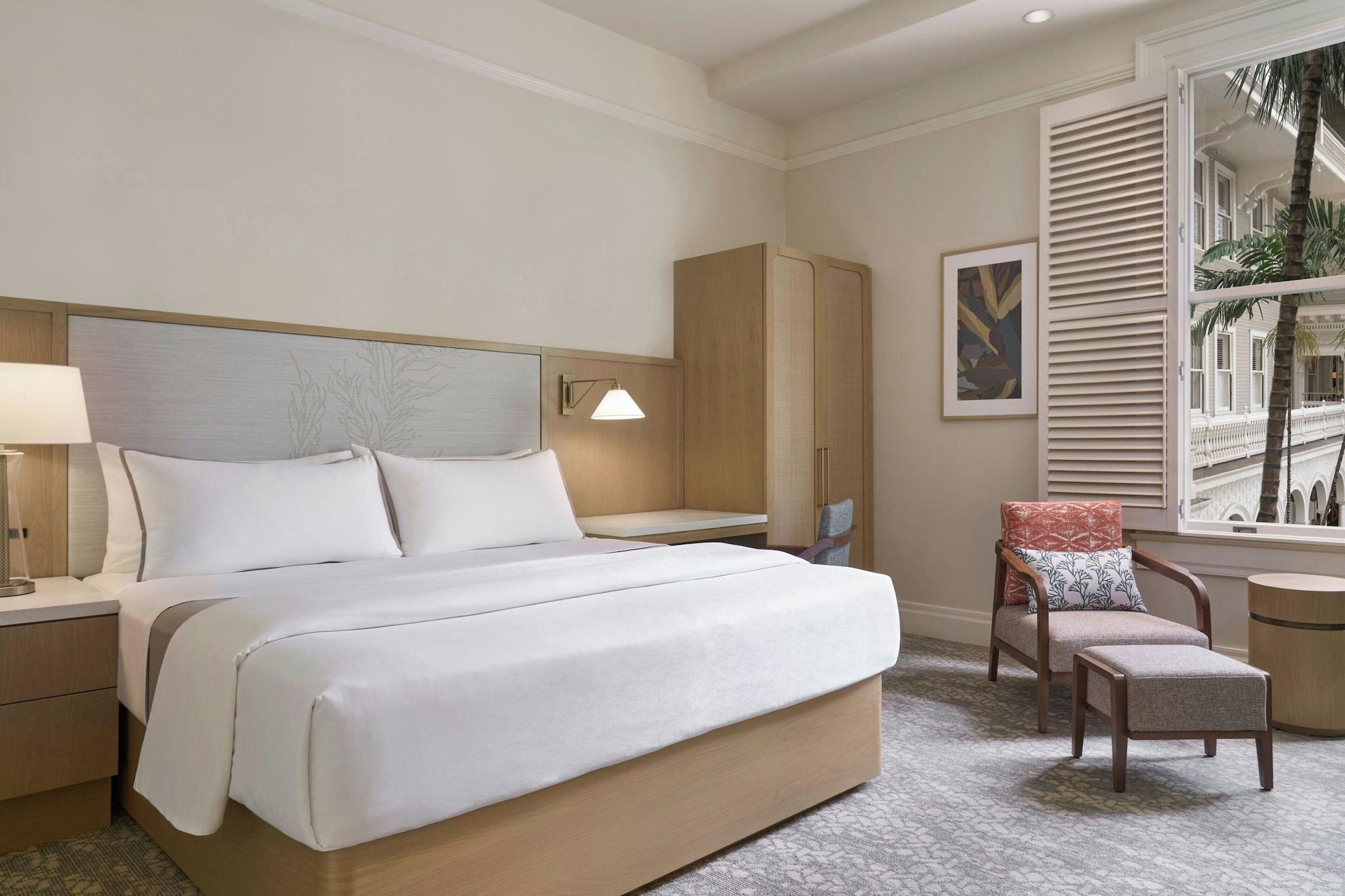 Suite Ocean View King Bed