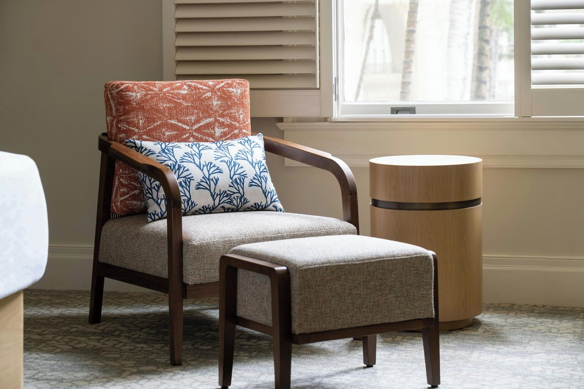 Suite Ocean View King Bed