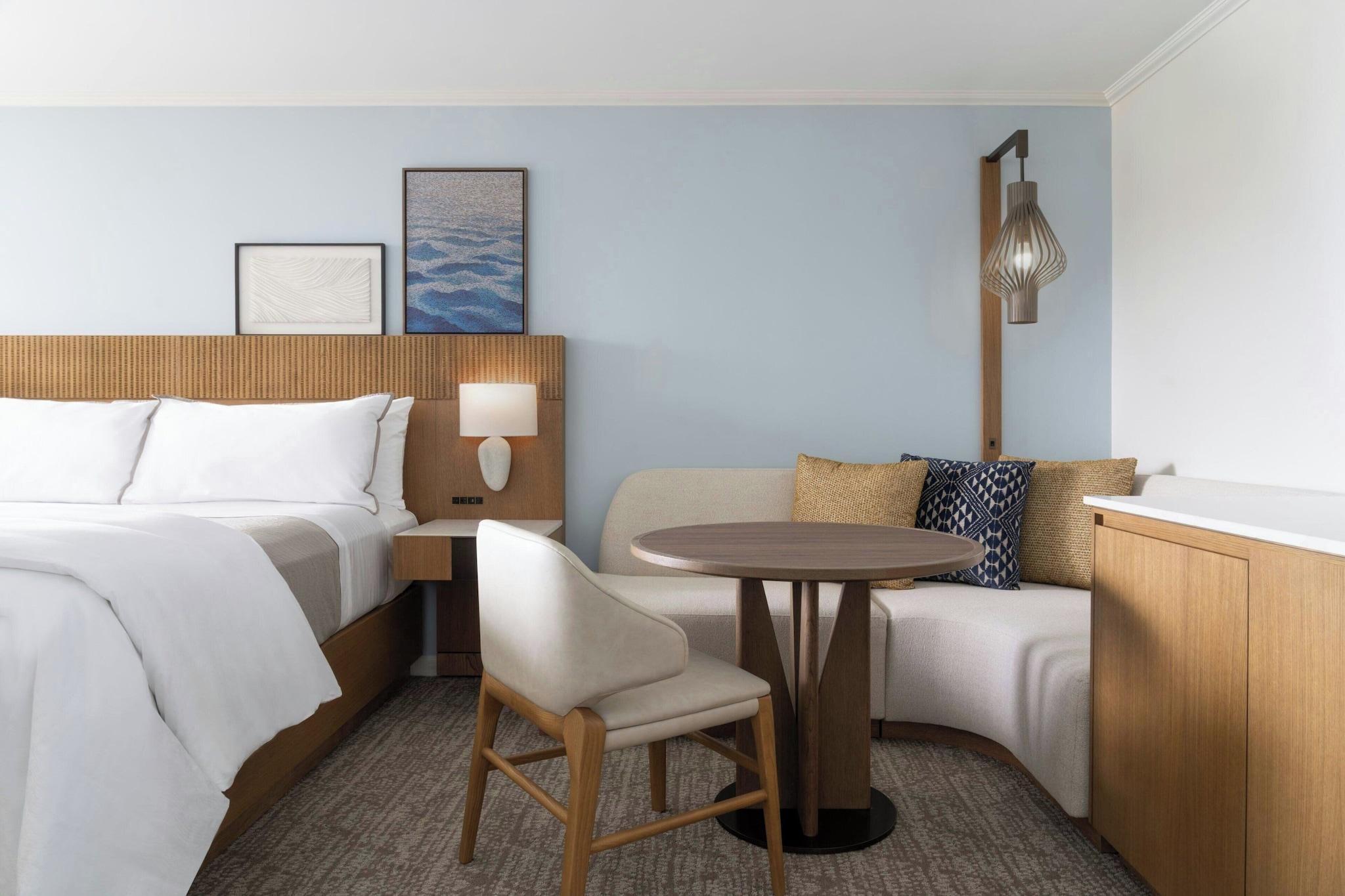 Double City View King Bed