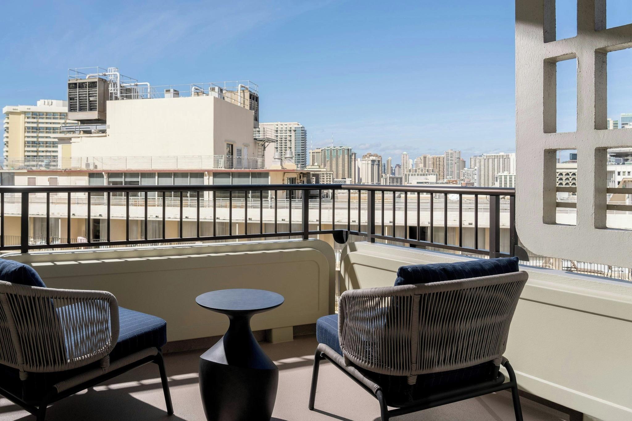 Double City View King Bed