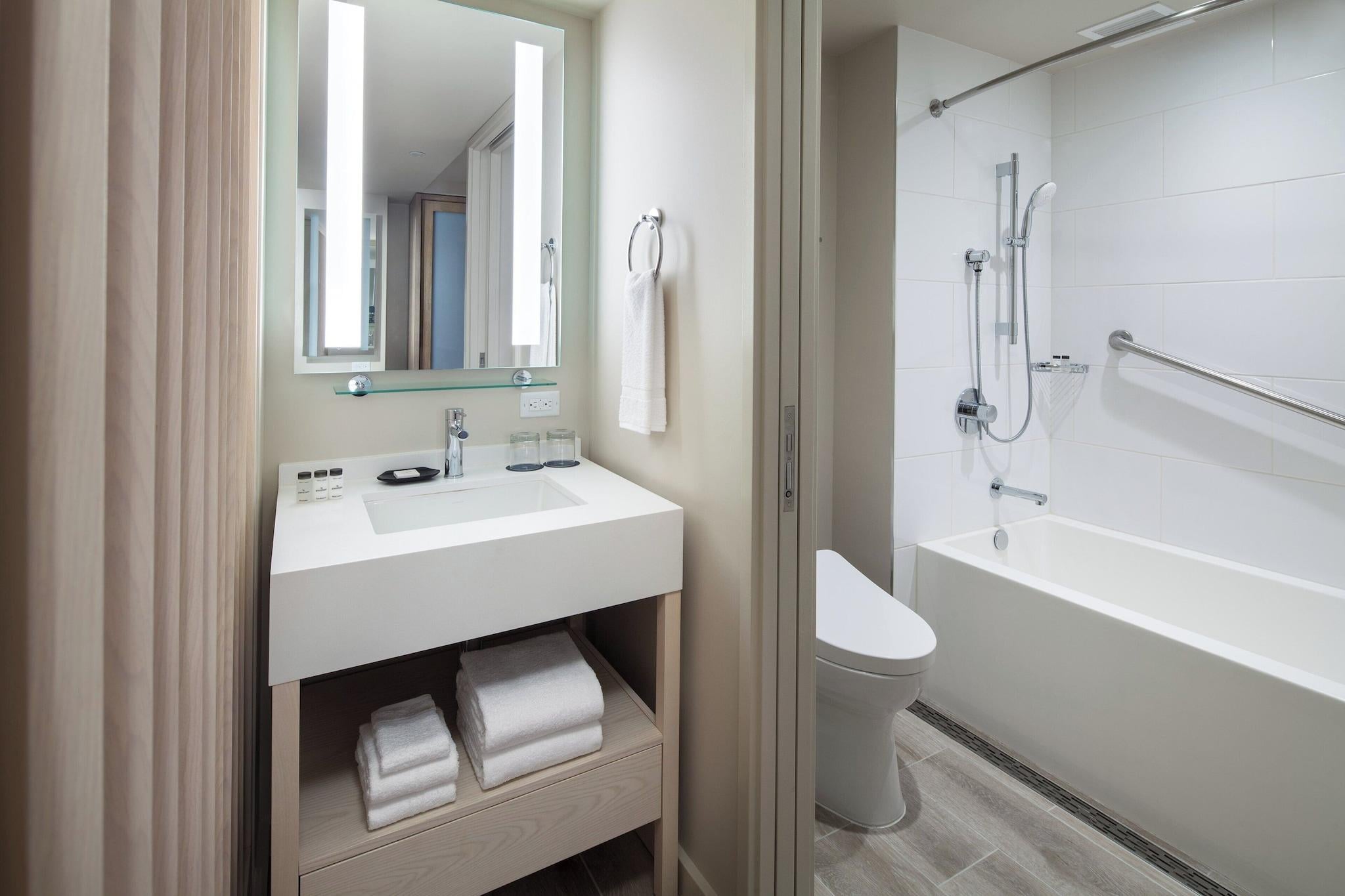 Double Accessible with Views
