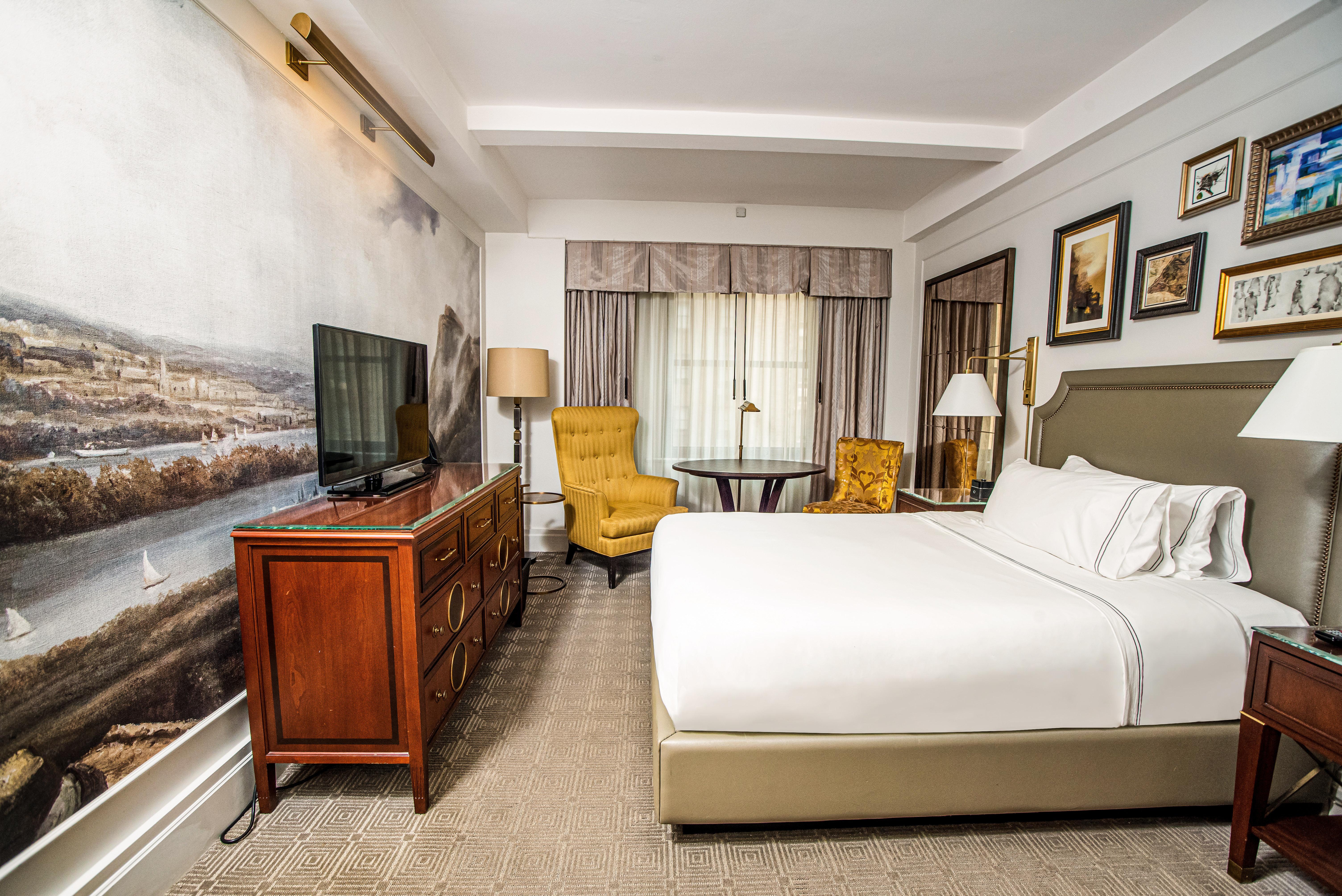 Double Classic Queen Bed