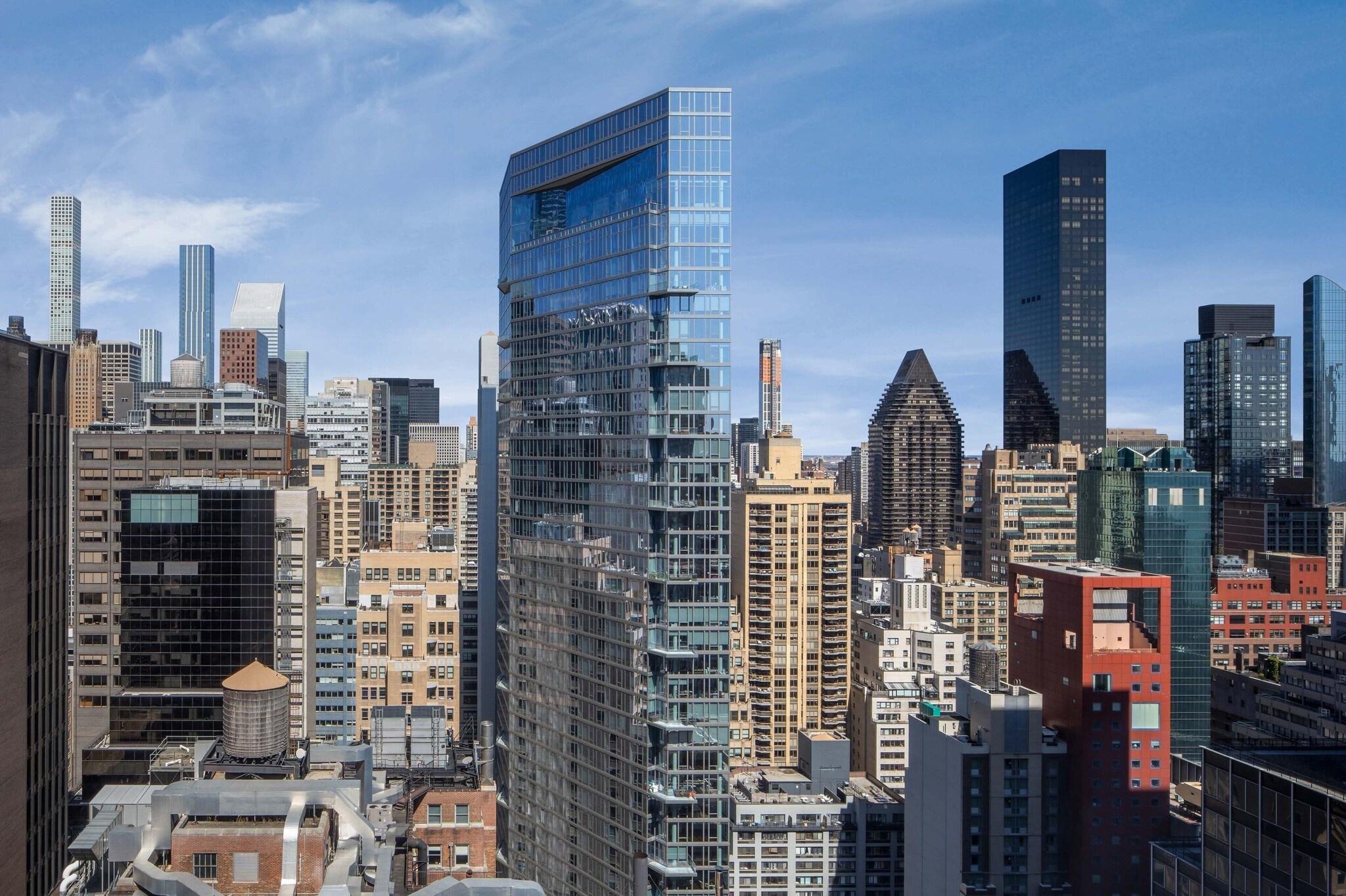 Double Deluxe King Bed