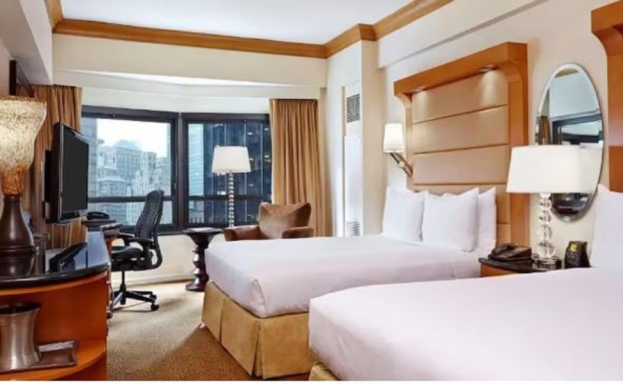 Double Deluxe King Bed