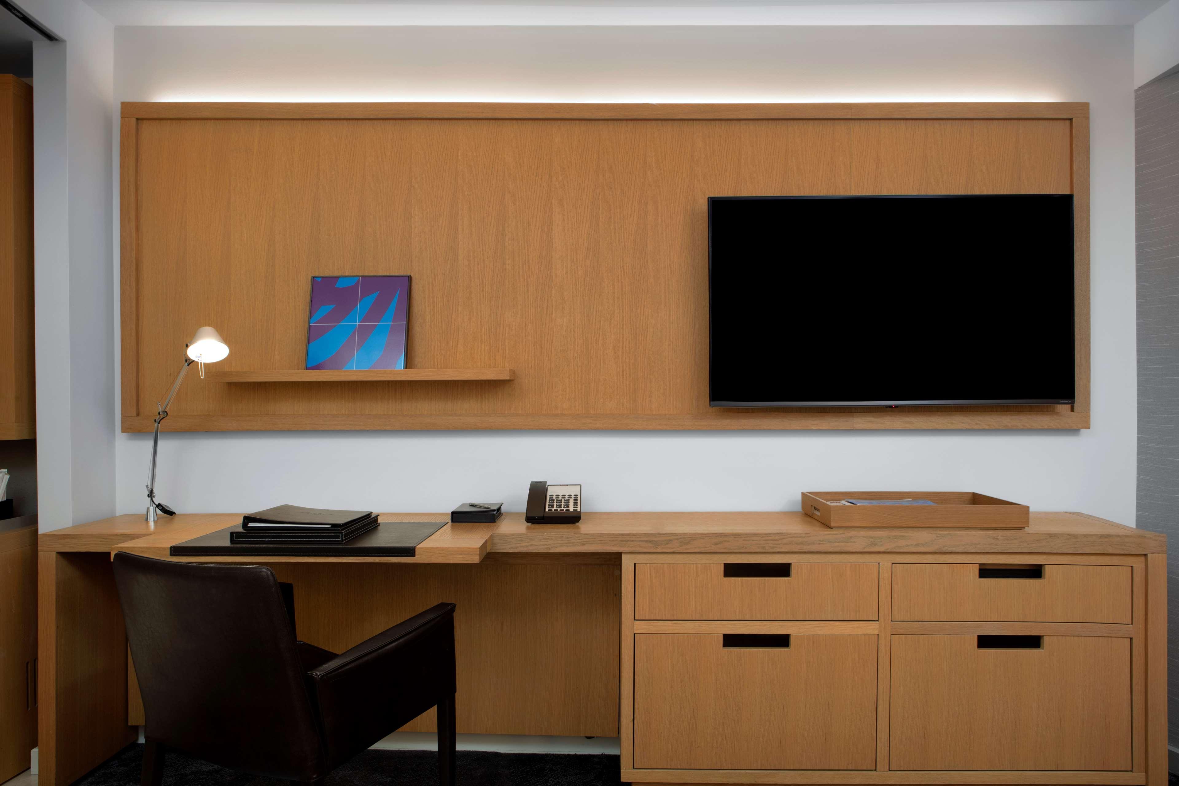 Suite Executive King Bed