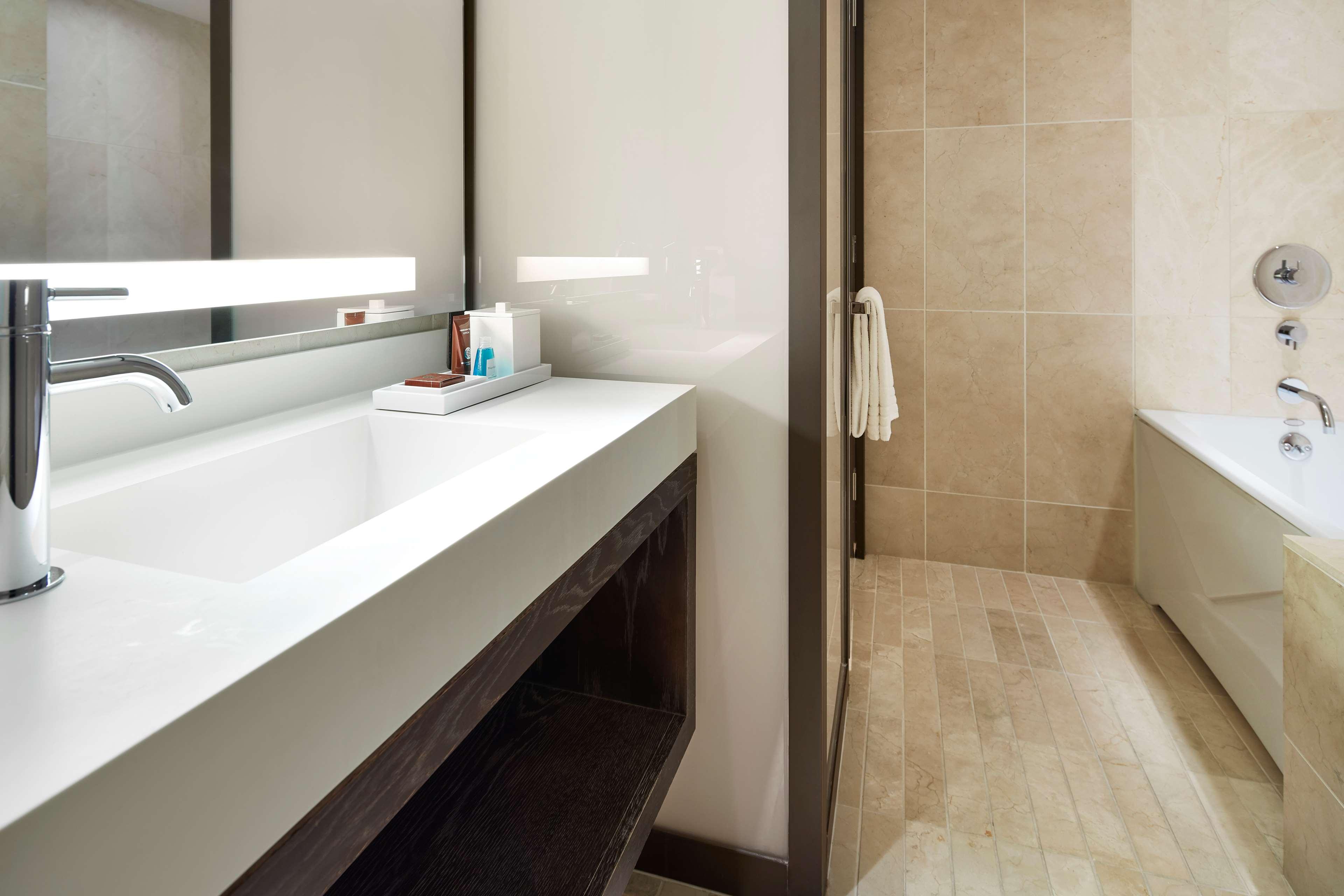 Suite Executive King Bed