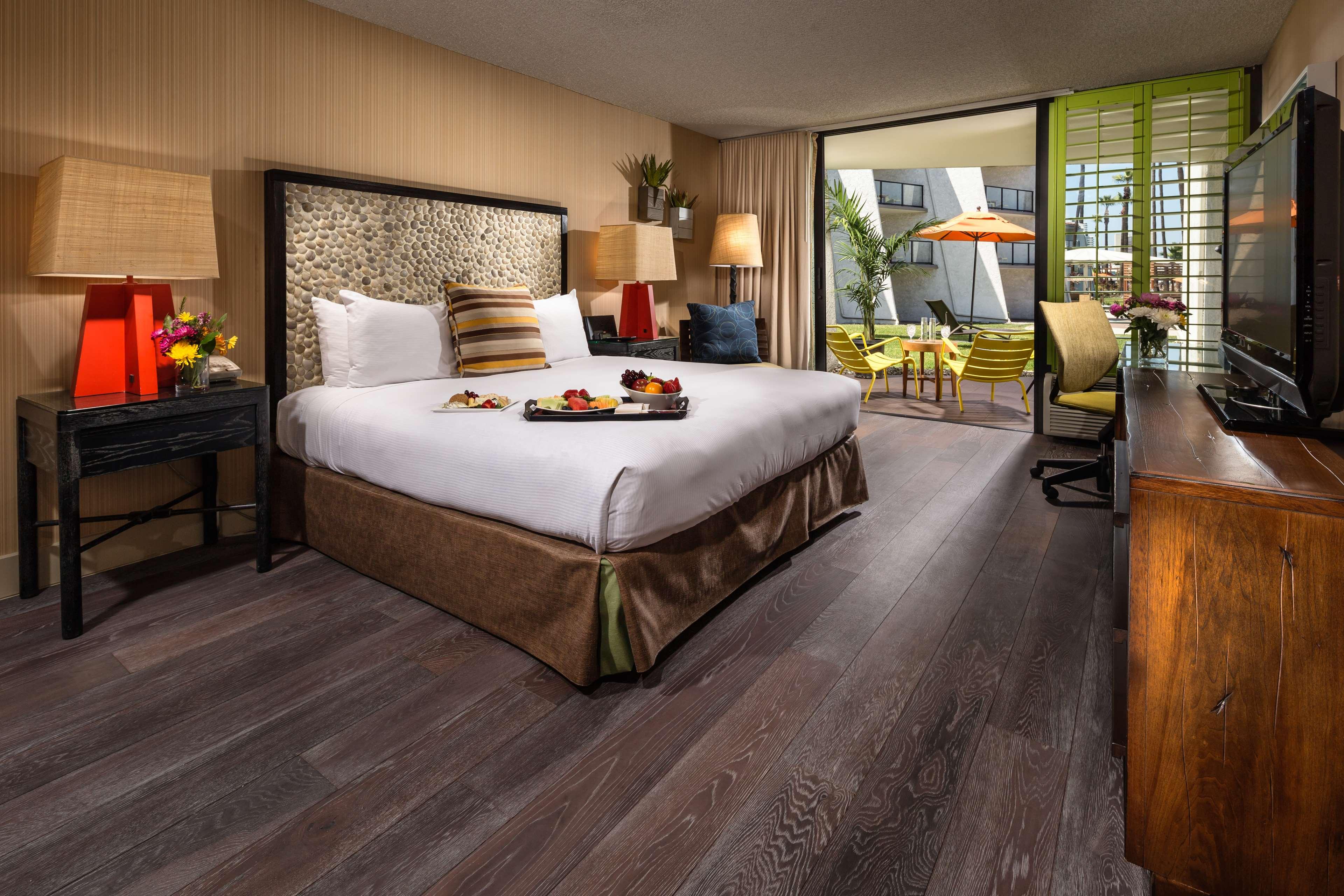Double King Size Bed