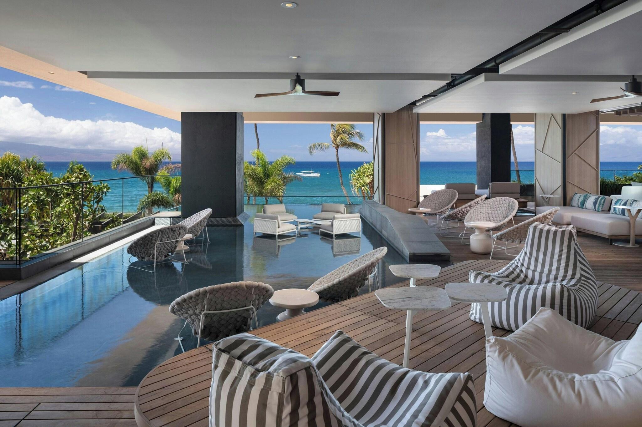 Quadruple Club Ocean Front