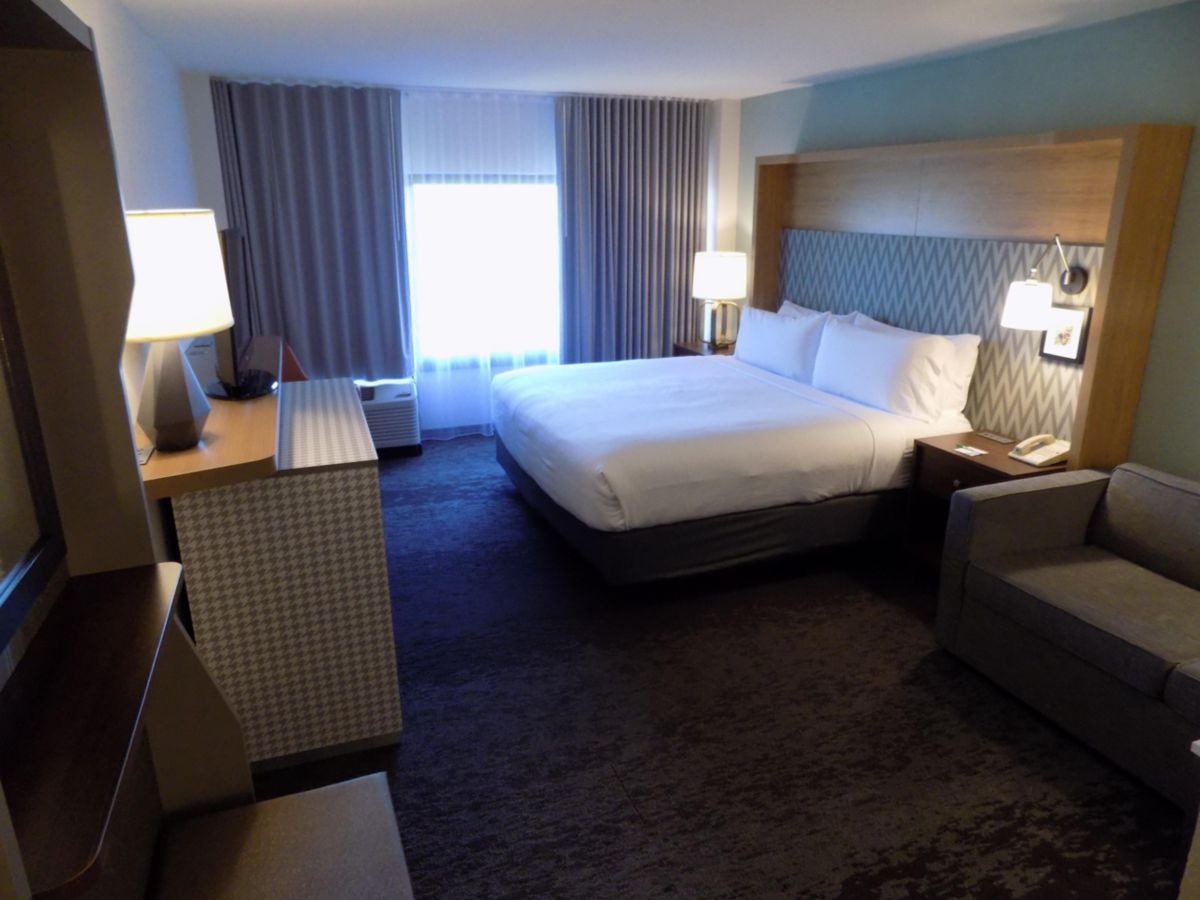 Double King Bed Non Smoking