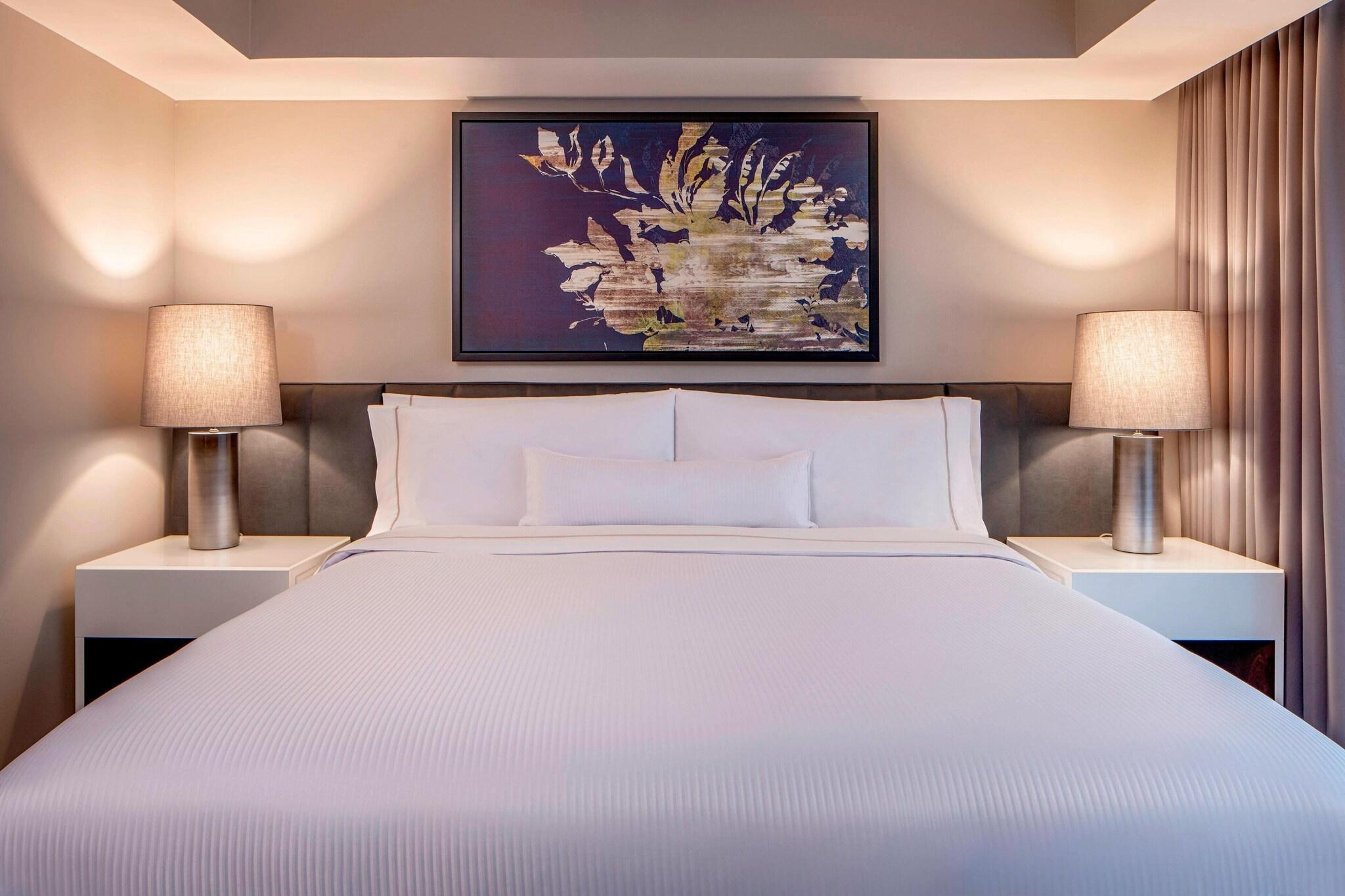 Double Deluxe King Bed