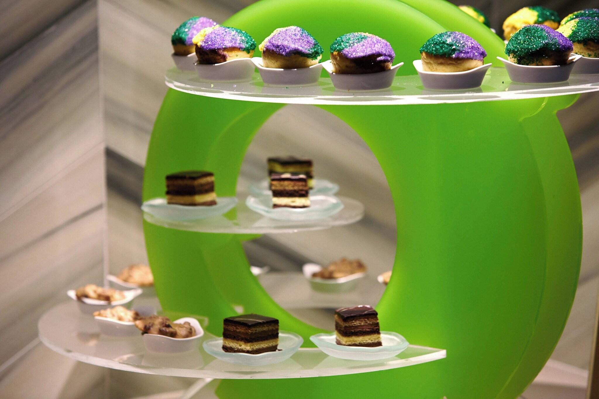 Double Club King Bed