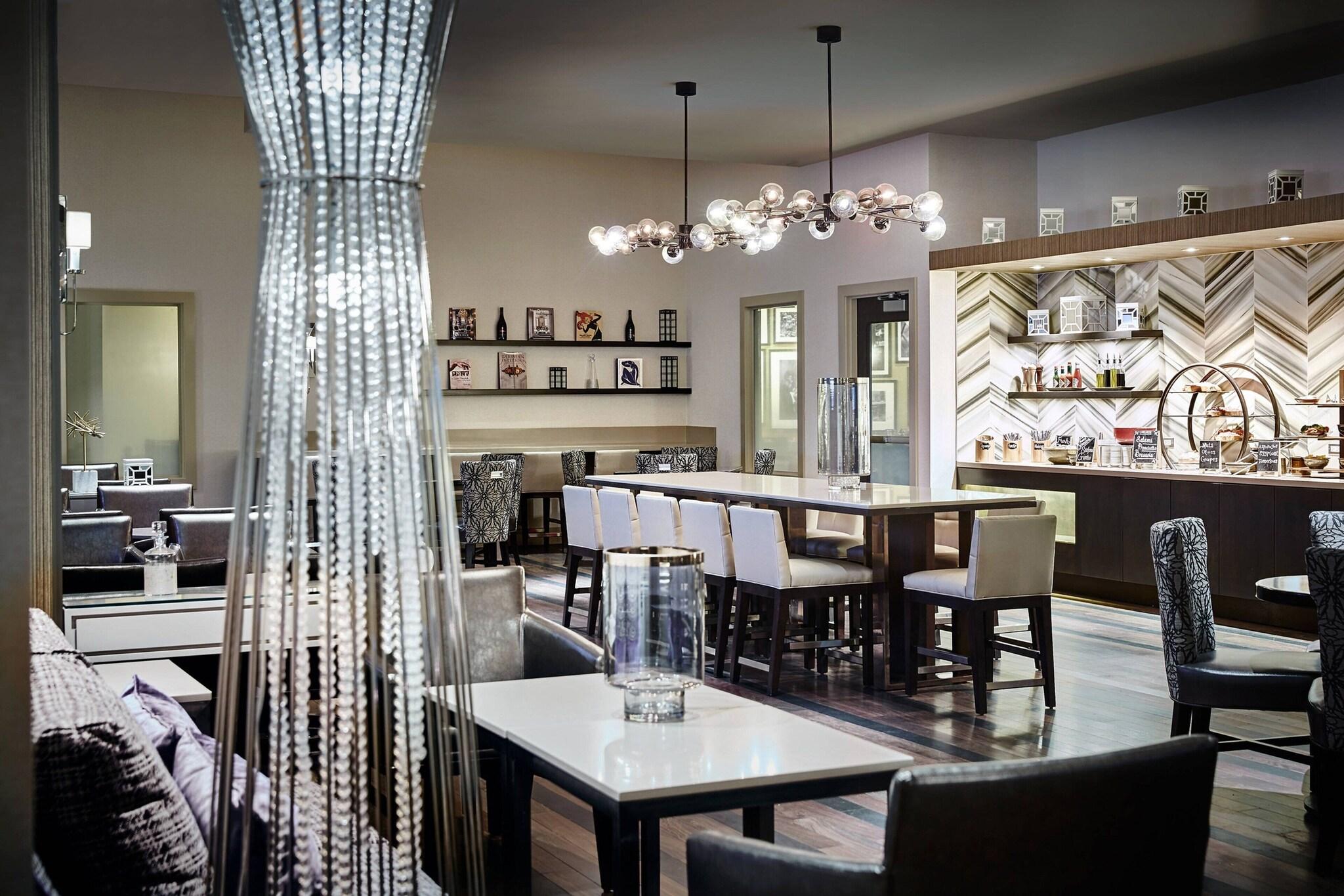 Double Club King Bed