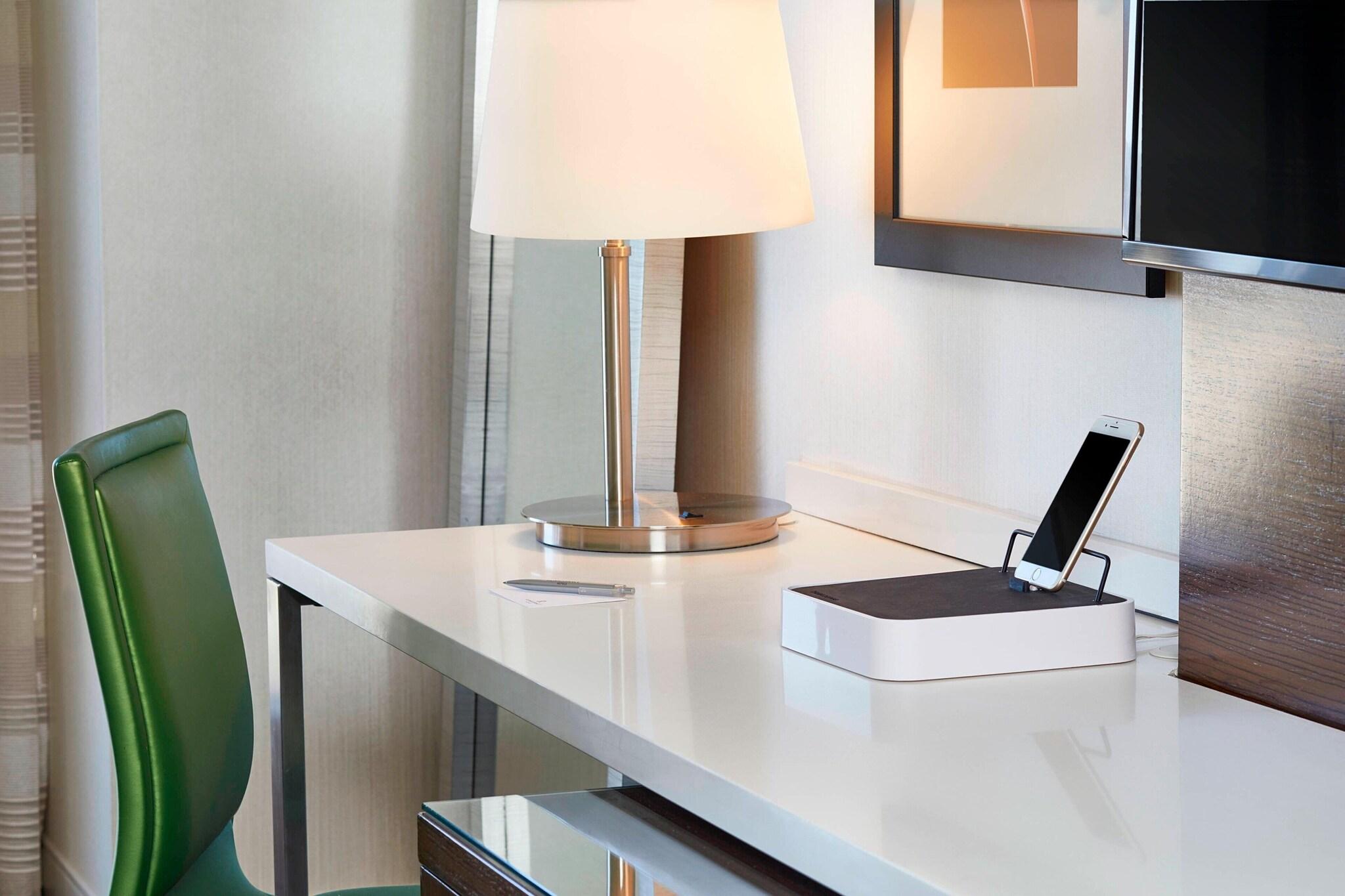 Double Club King Bed