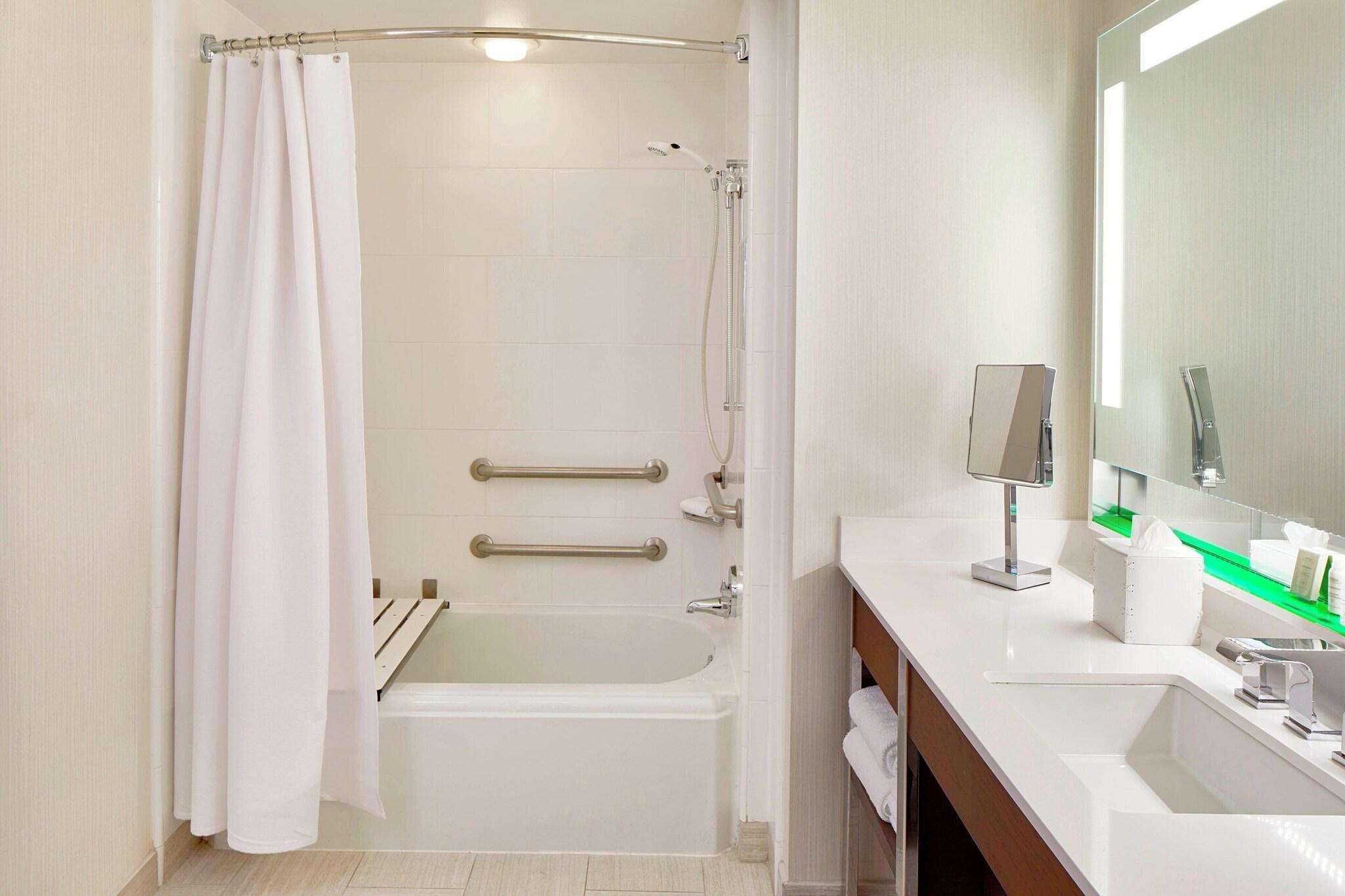 Suite Accessible Executive Room