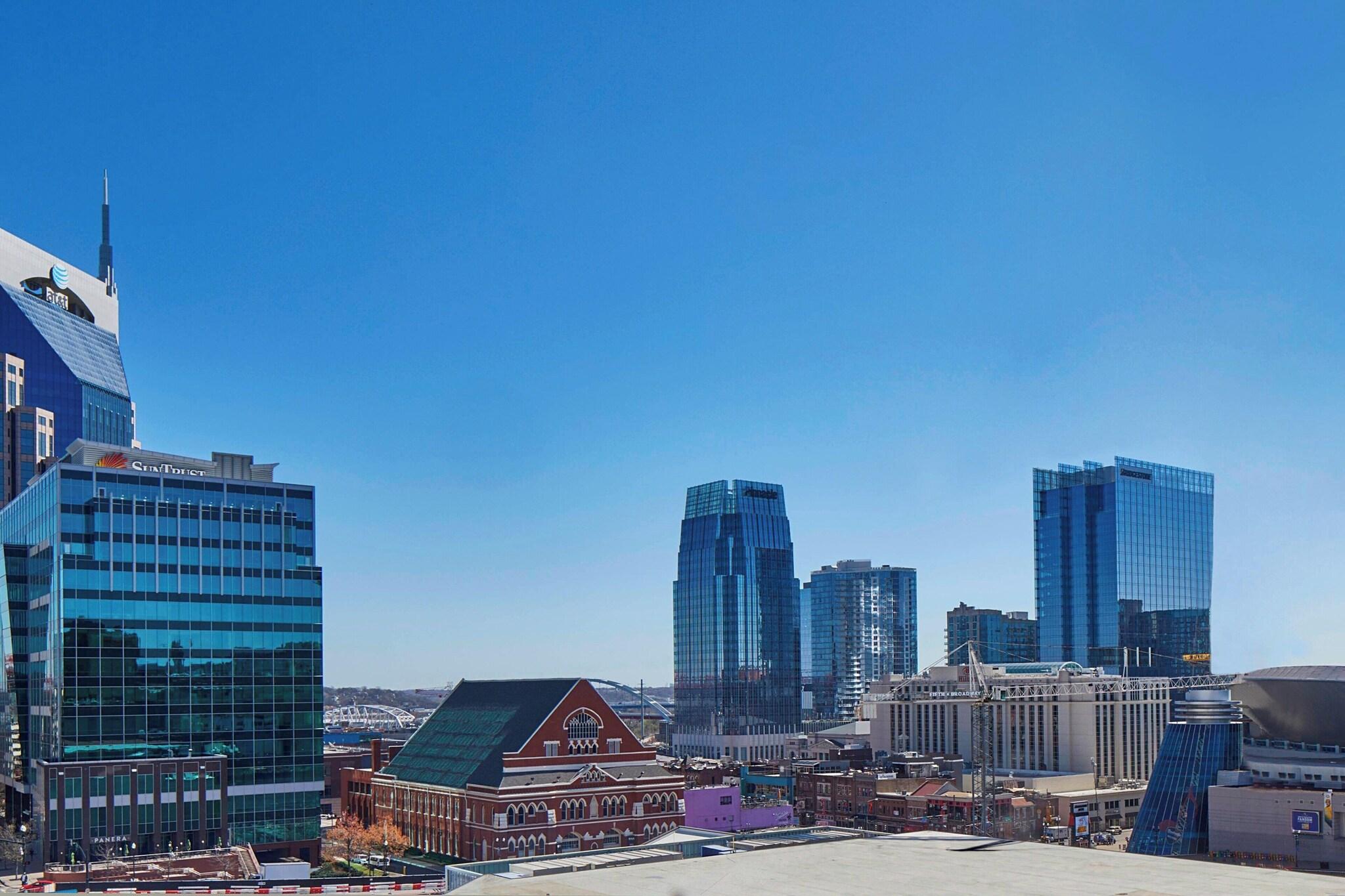 Quadruple Club Two Queen Beds