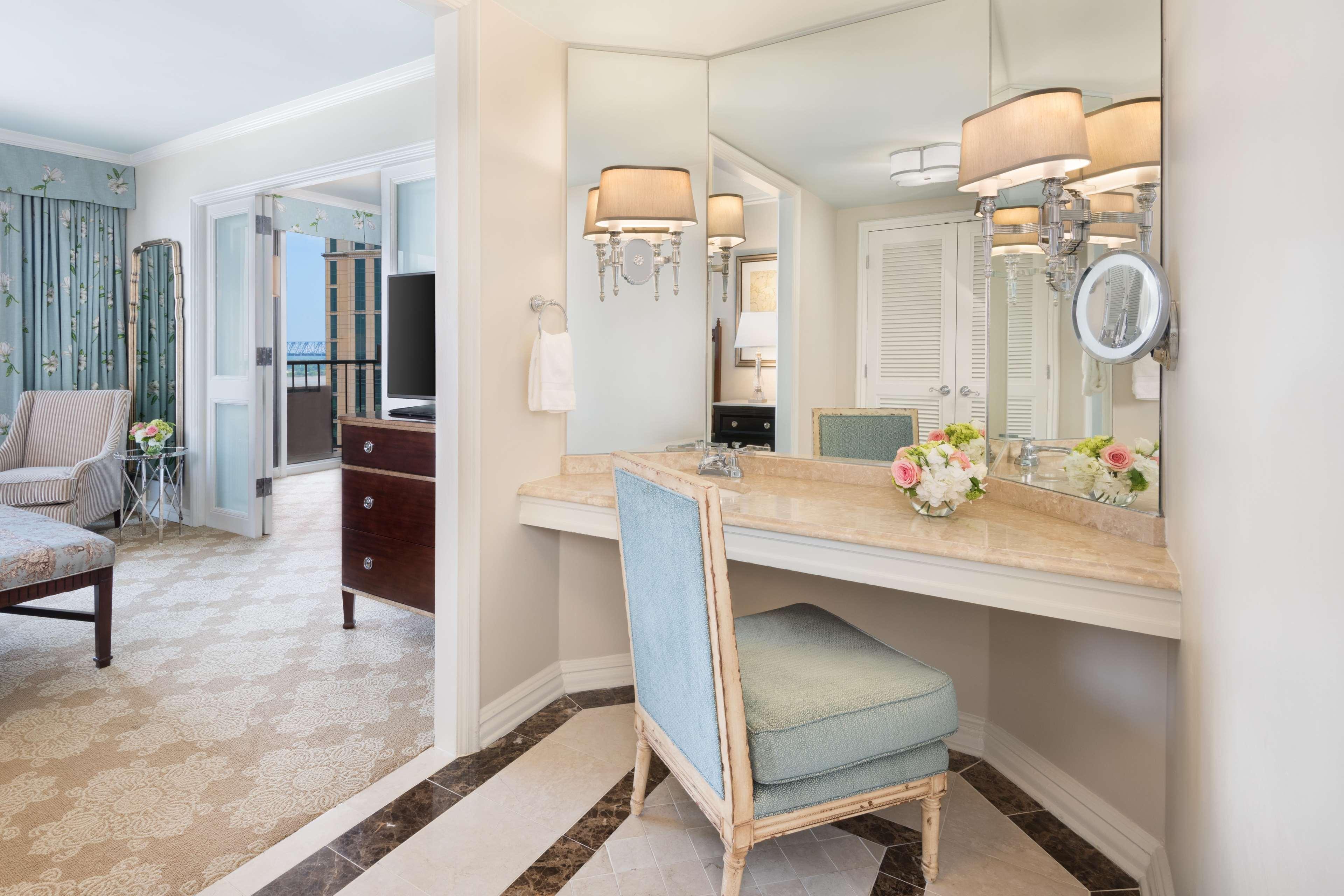 Suite Premium Queen Bed