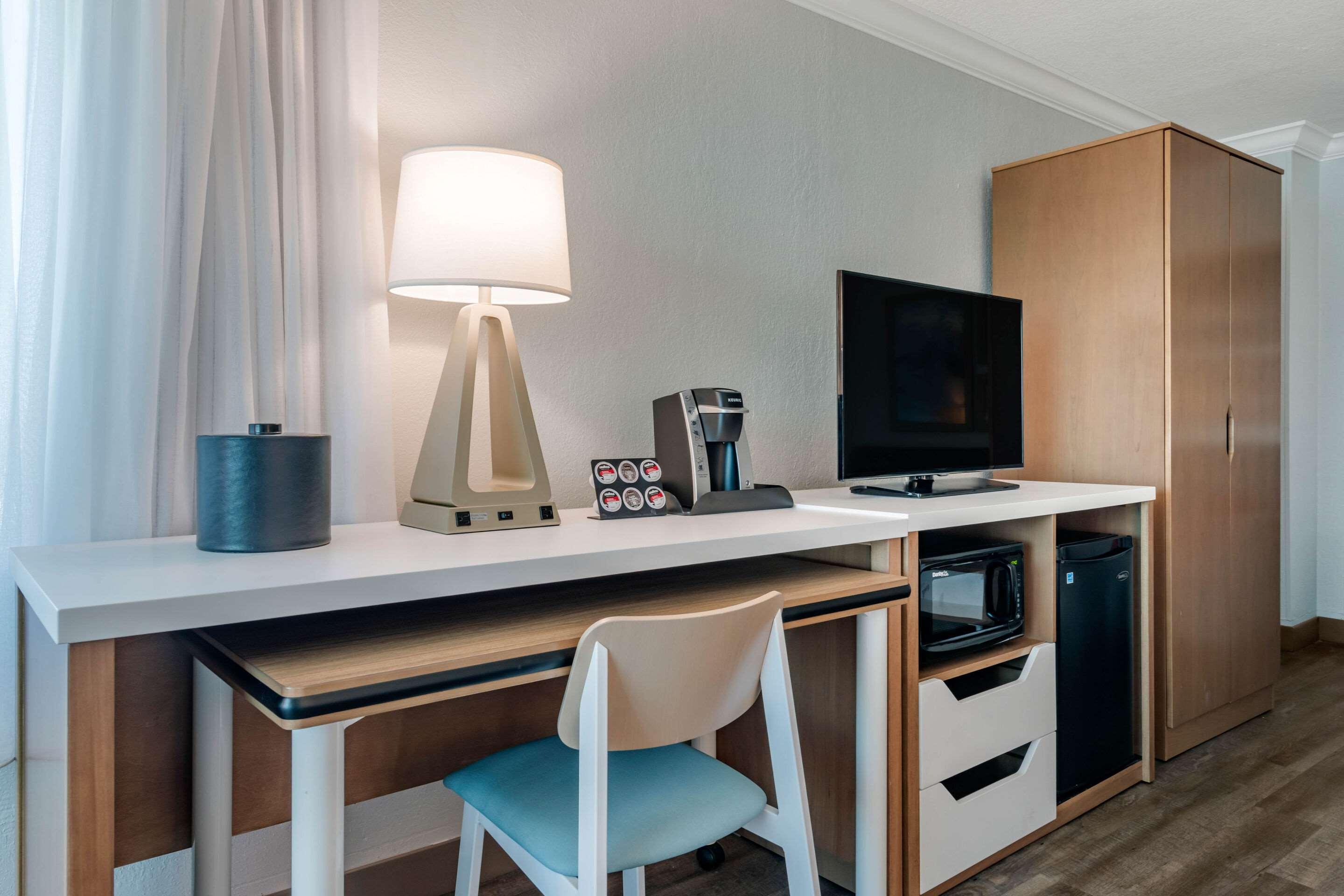 Double Two Queen Beds Non Smoking