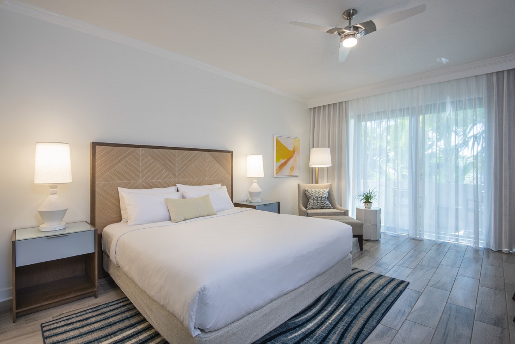 Room King Size Bed